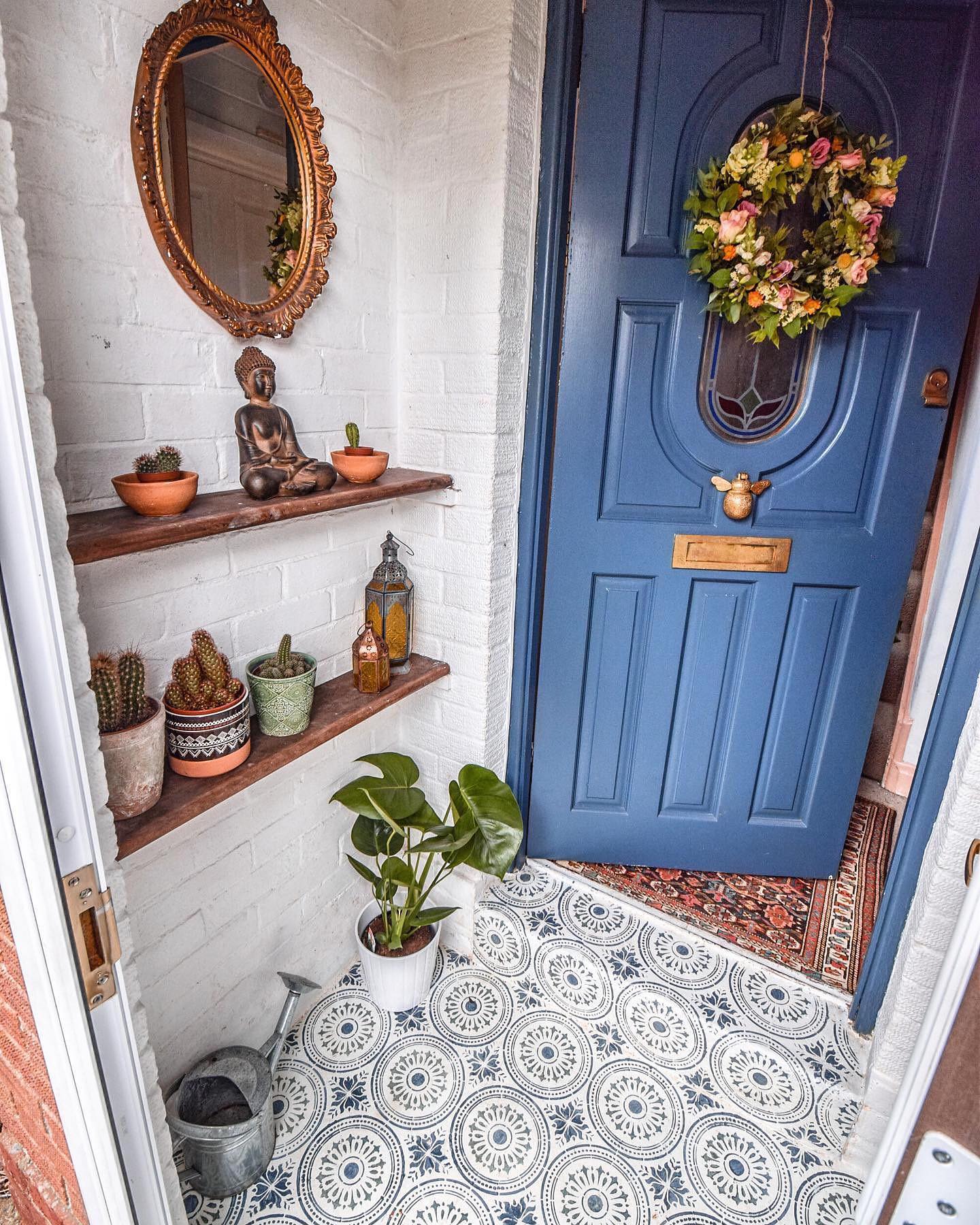 A very welcoming entrance from I... - Architecture & Design