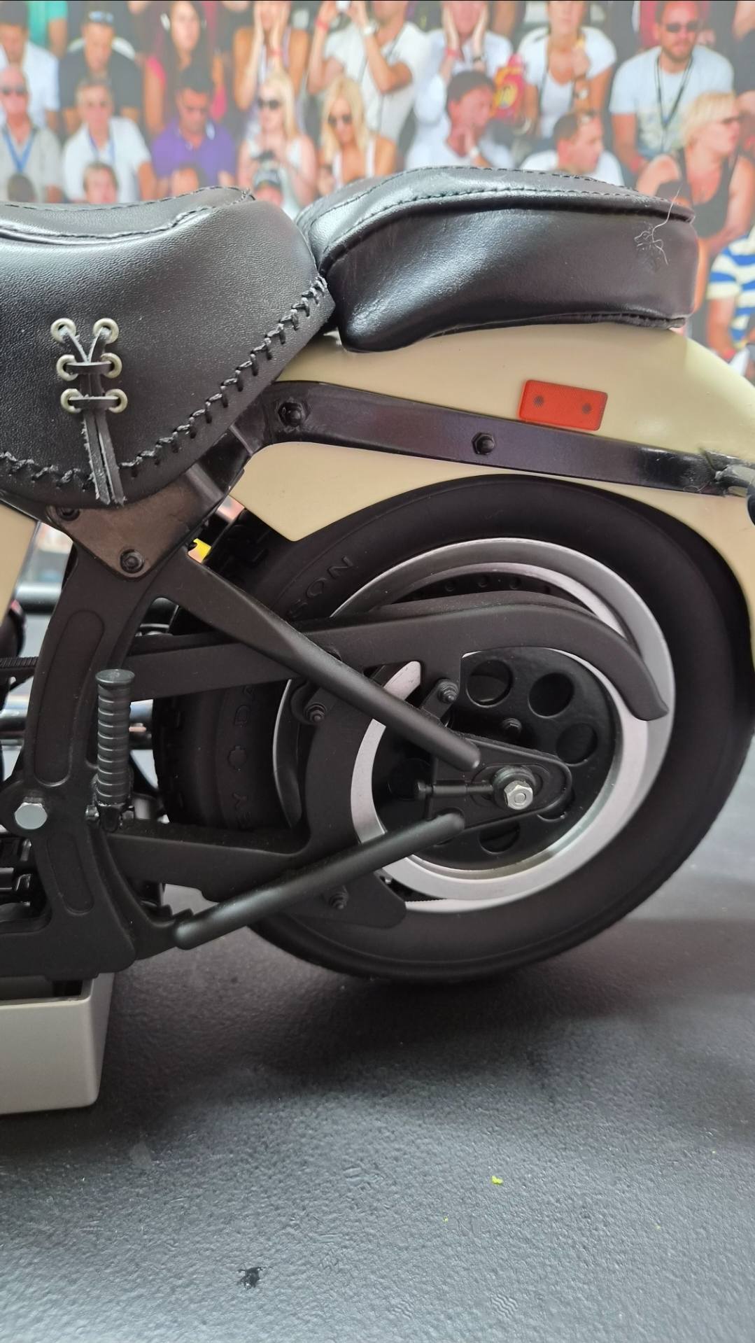 1.4 scale Harley Davidson Fat Boy De Agostini