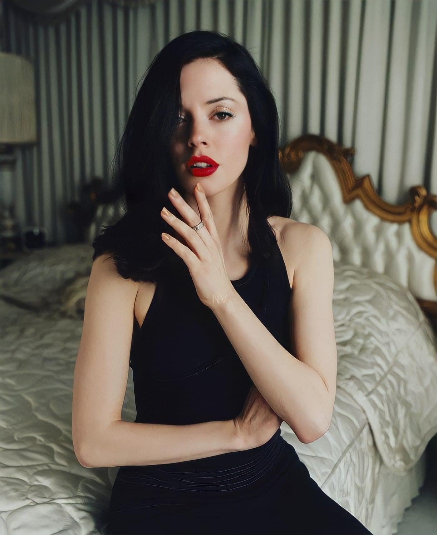 90's Rose McGowan- what a babe 🖤🥀