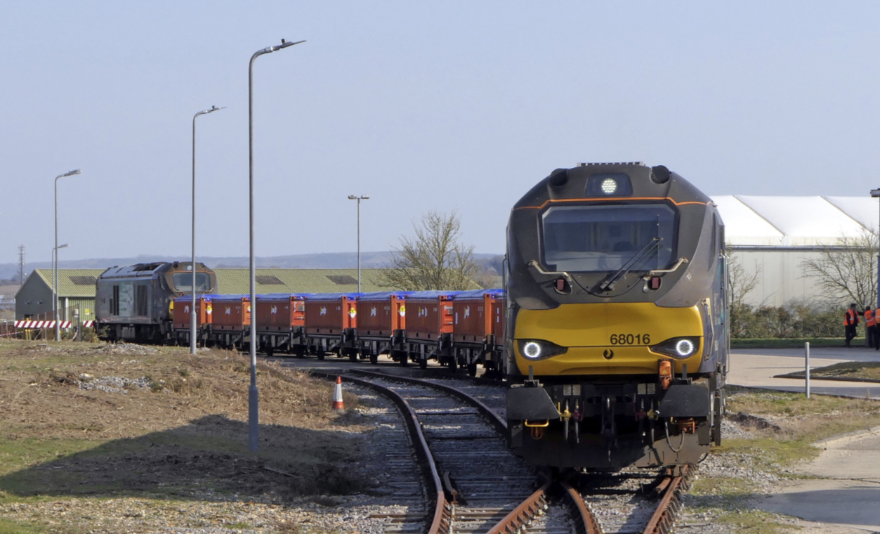 Railway Herald Magazine - The first train in a new series of workings ...