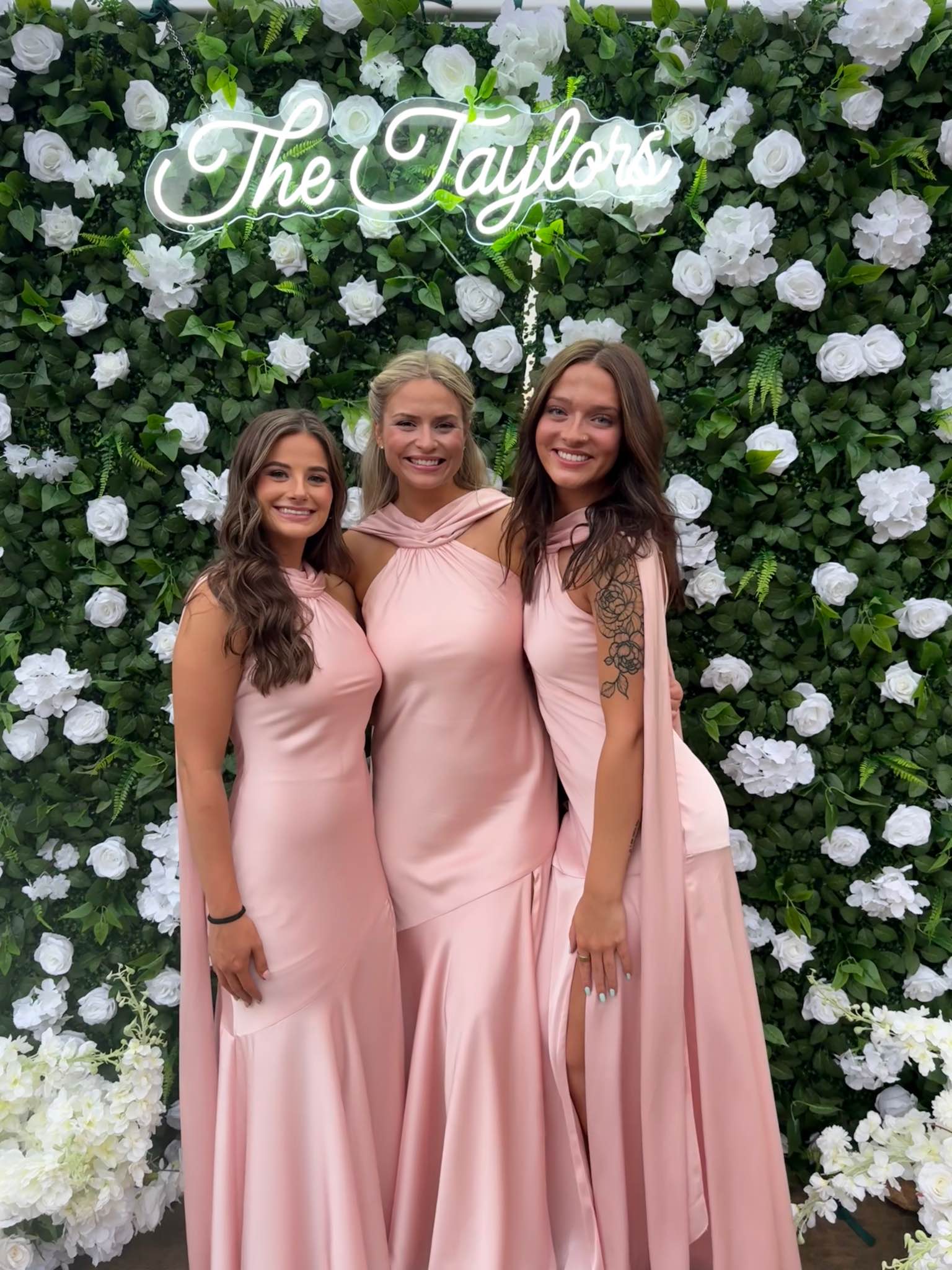 bridesmaid dresses little rock en vente à Color:Light Blue Lilibet Brocade Short Sleeves curator sale The Sleeveless Turtleneck Dress