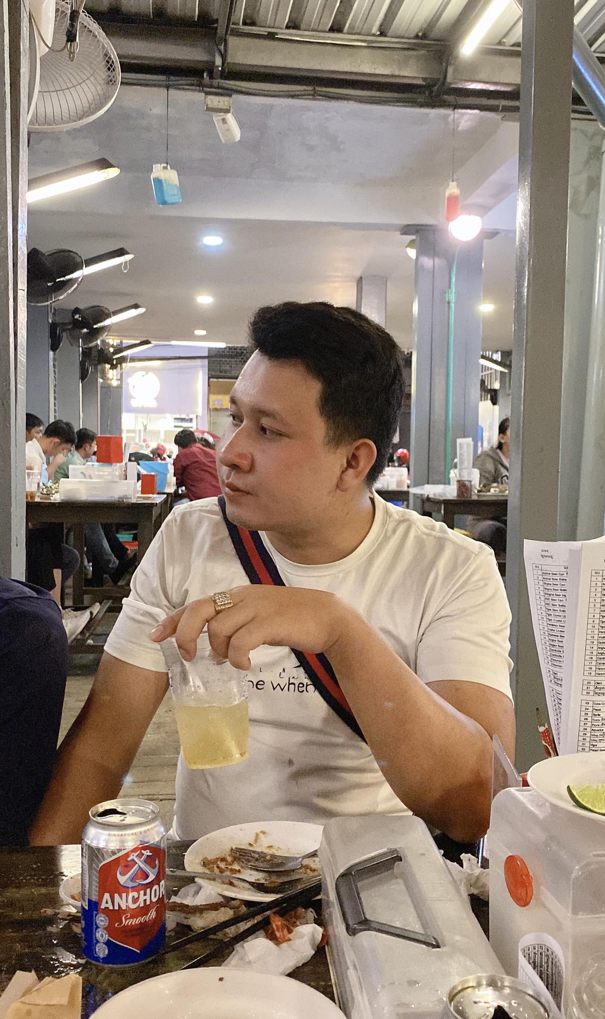 Chhoun - ជឿមីទៅ សង្គមនេះ Fake ណាស់ គេចា•ក់ថែមតែស្រាទេ ...
