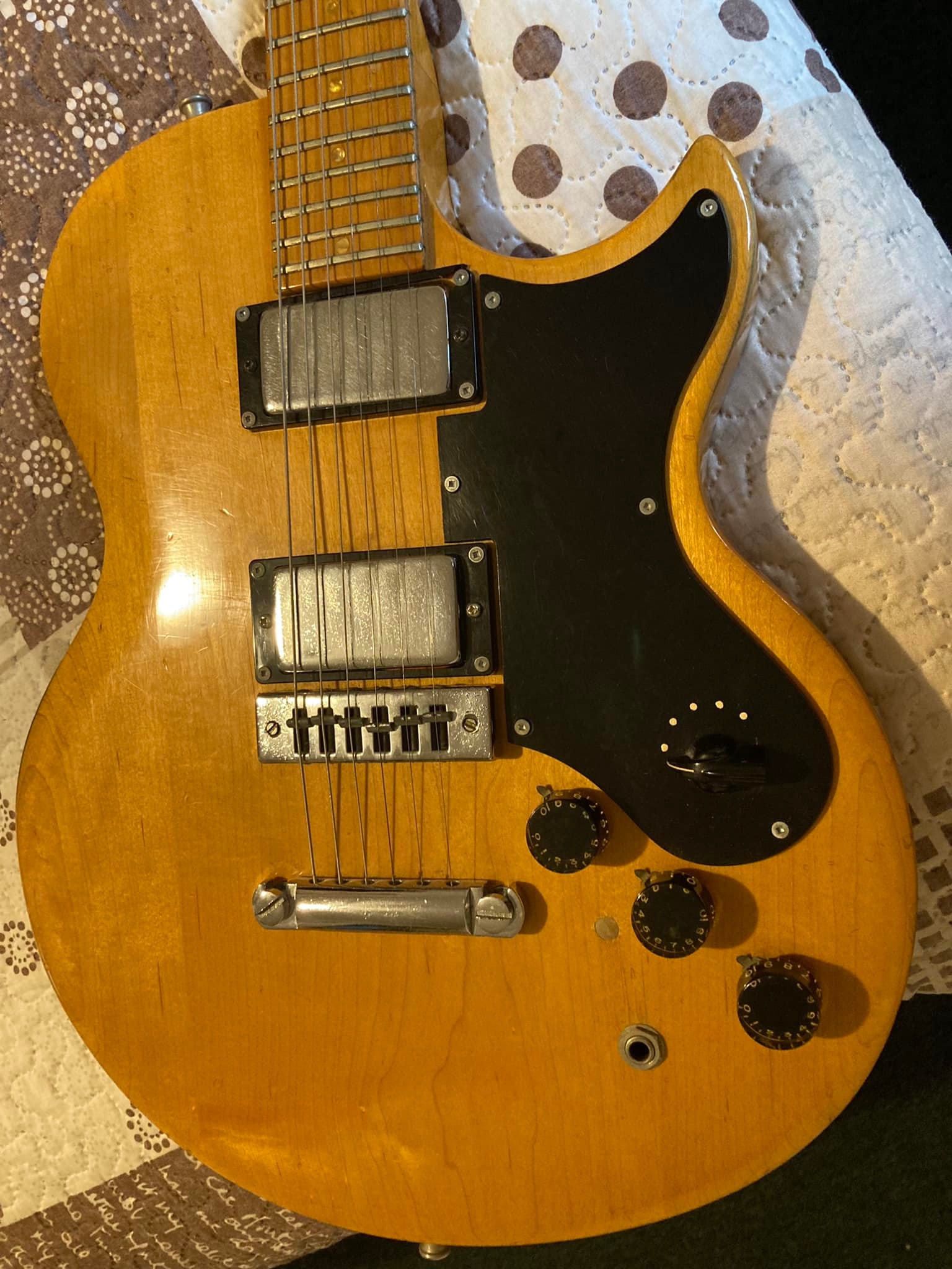 1976 Gibson L6S Custom guitar