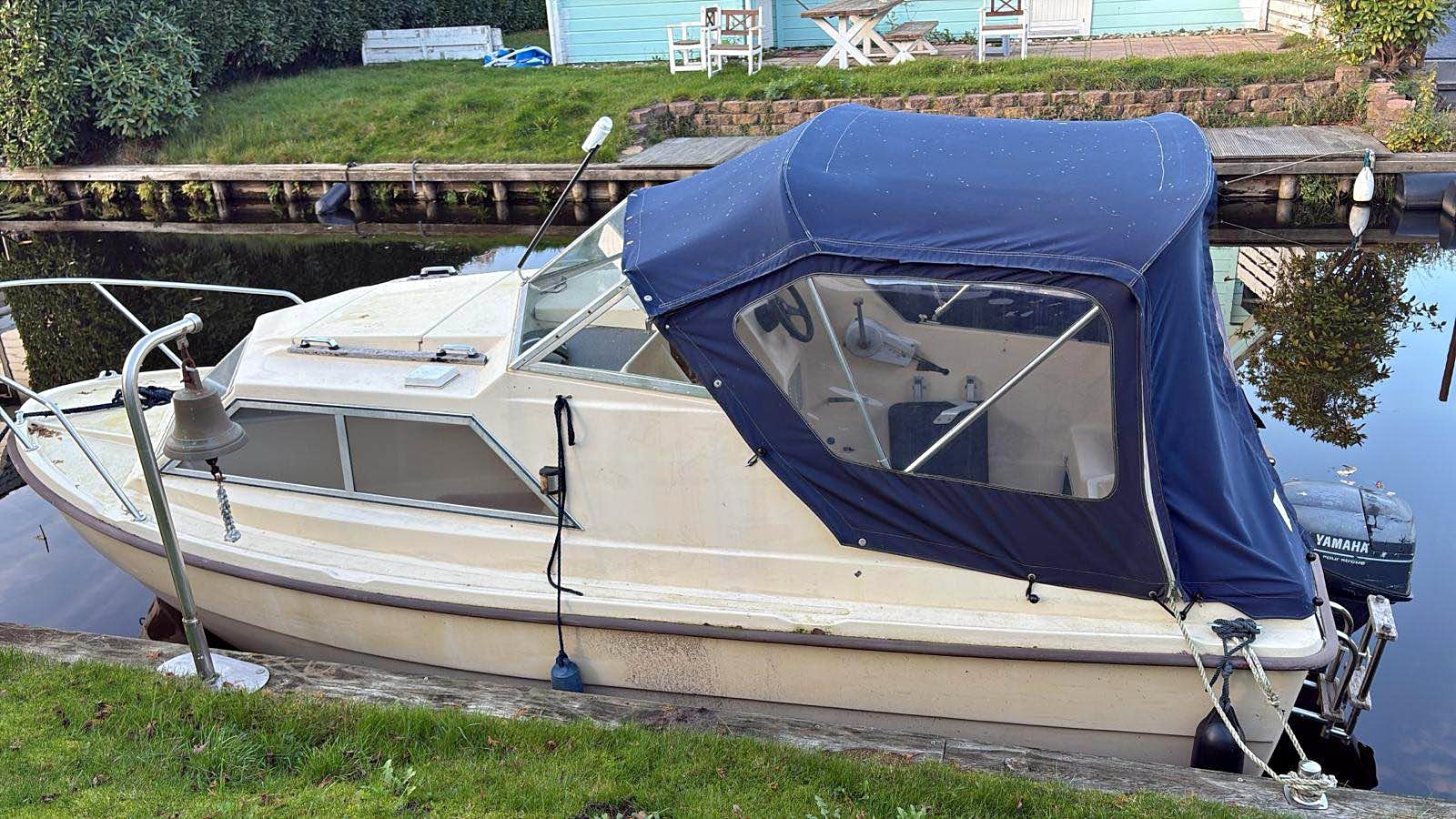 Leuke kajuitboot opknapper - Umbrellas - Groningen | Facebook ...