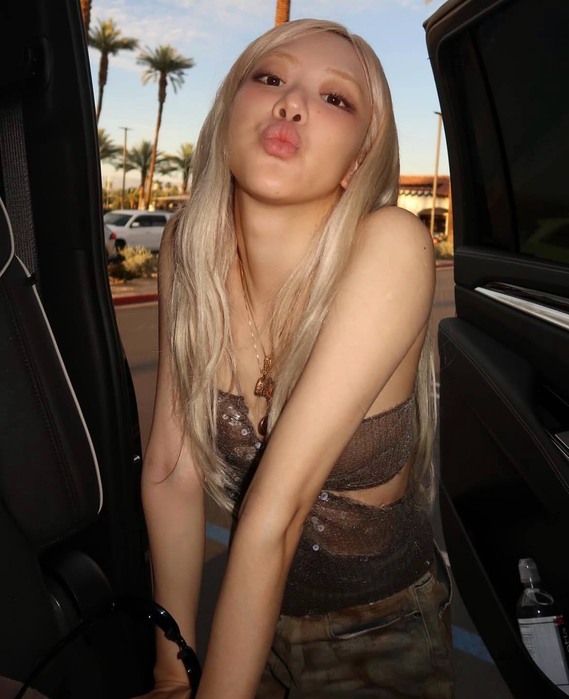 😙 #ROSE #BLACKPINK