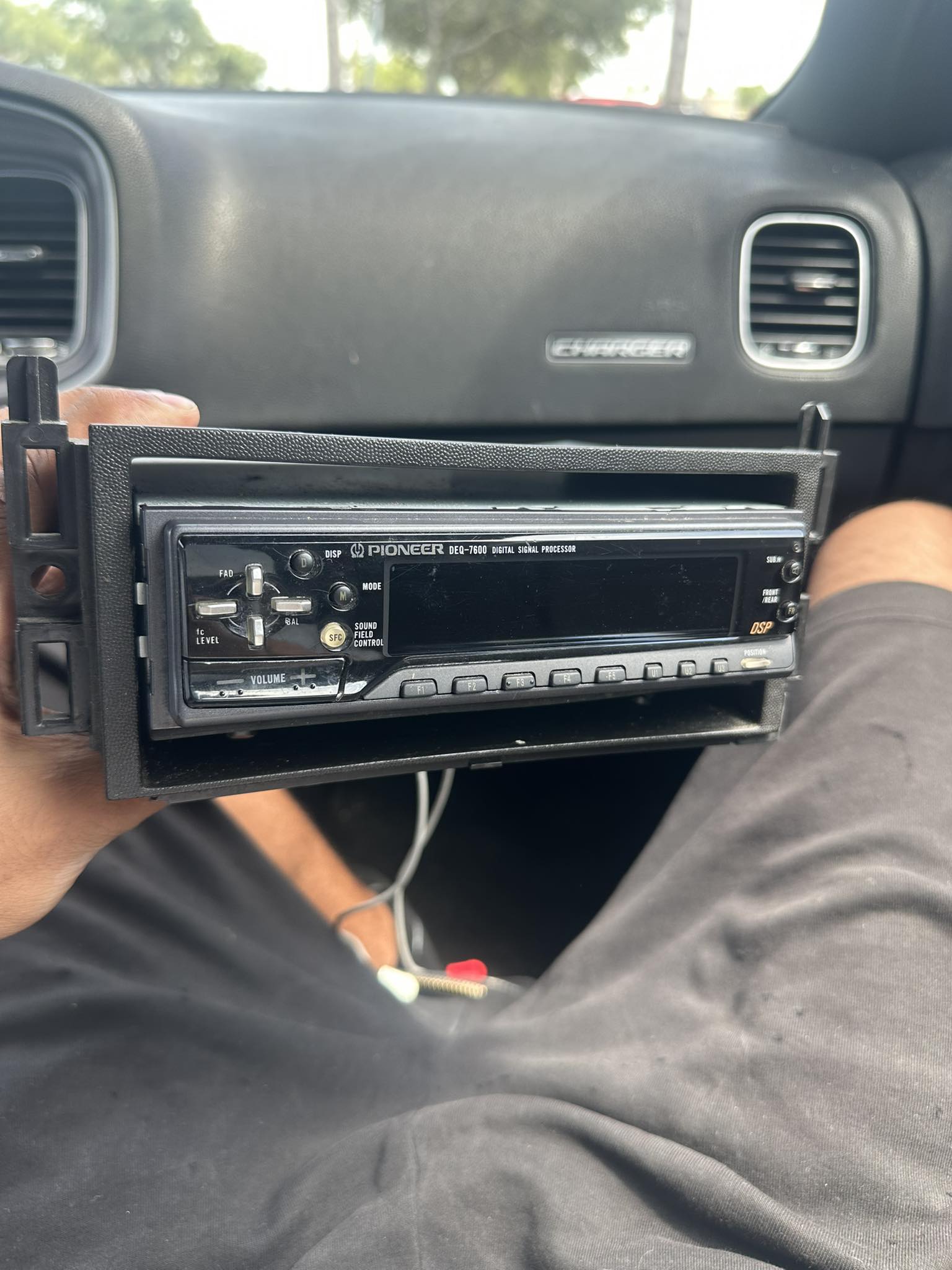 Pioneer deq-7600 information?
