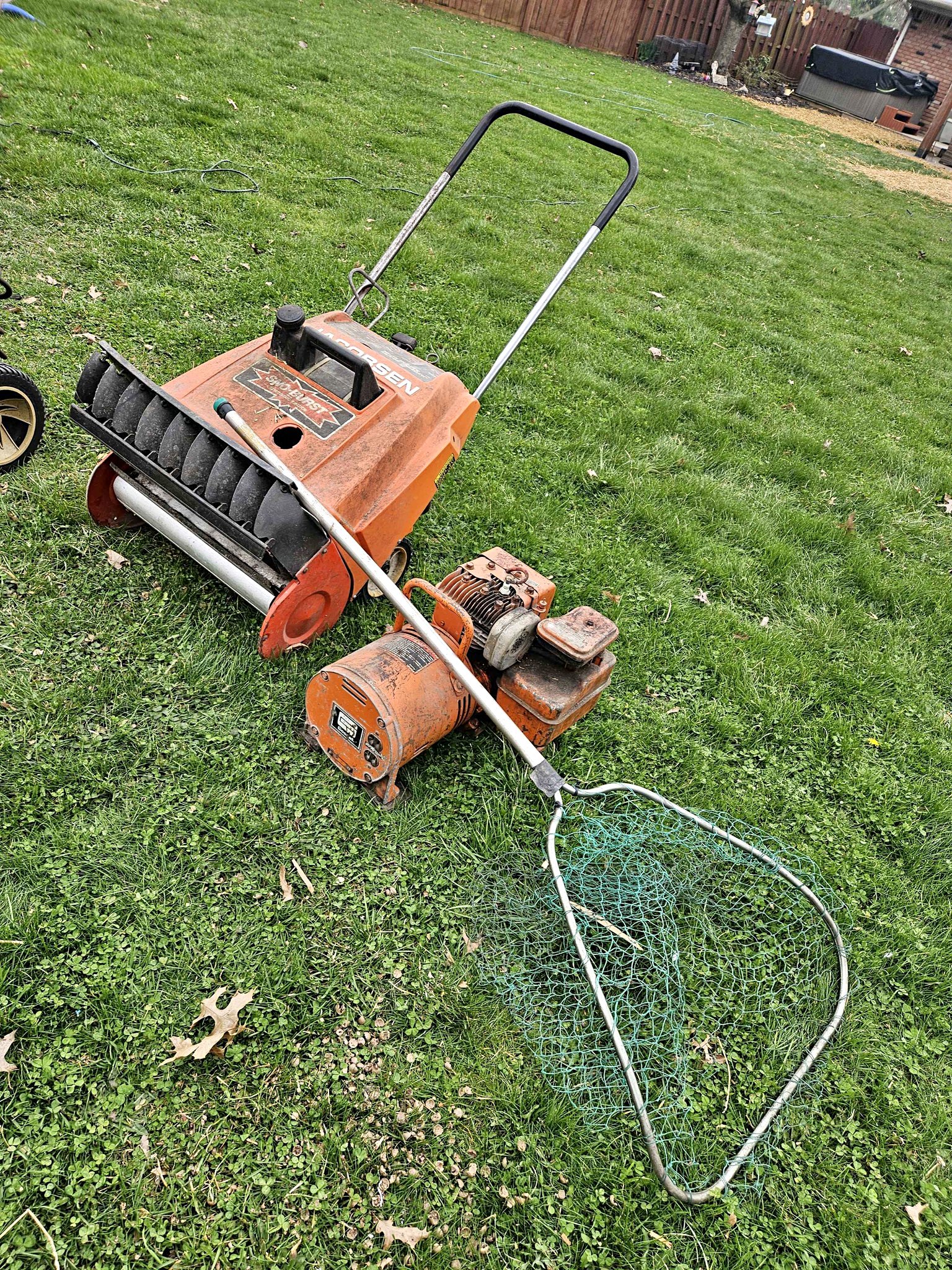 Free. Snow blower, fishing net, generator - Snow Blowers - Port Clinton ...