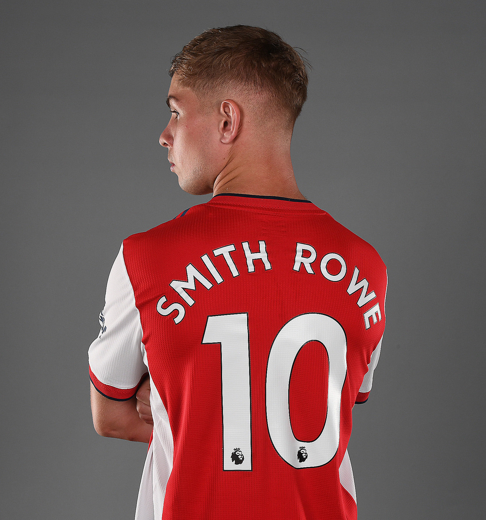 OFFICIAL Emile Smith Rowe signs a new contract with the club until