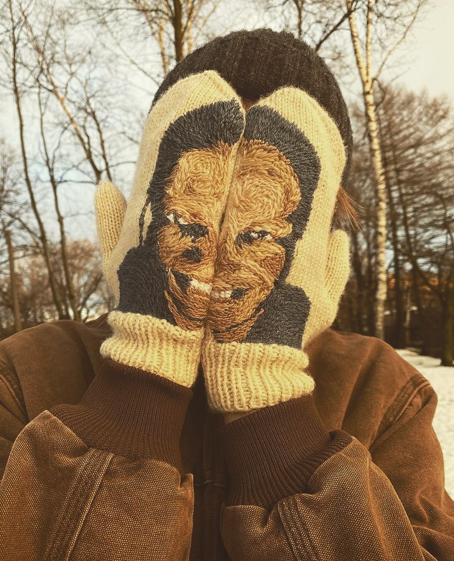 Aphex Twin gloves / mask knit 🔥By artist + designer @glebkostin