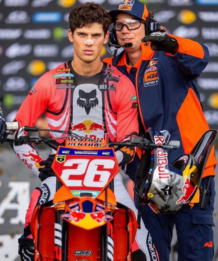JorgePrado61 drops a 49.908 in Q1 🔥 #SMX #Playoff2 #LosAngeles #KTM