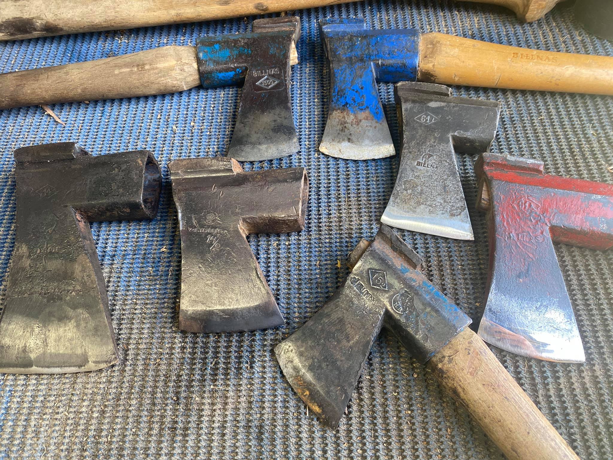 Finally got my hands on one of these Finnish collared axe! Billnas 