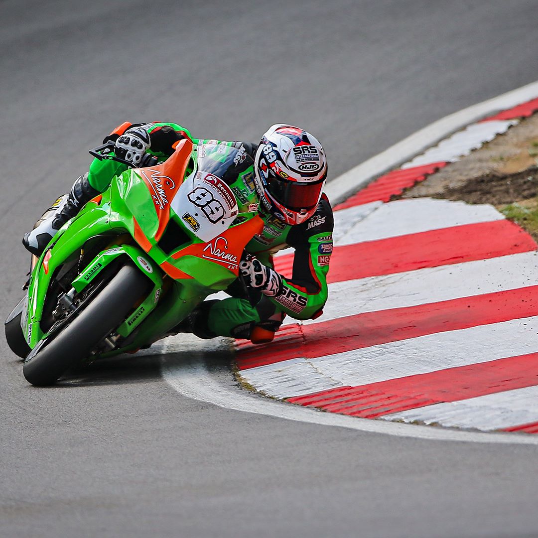 Bonding well with my 2026 Kawasaki USA Zx6r starting to roll tall