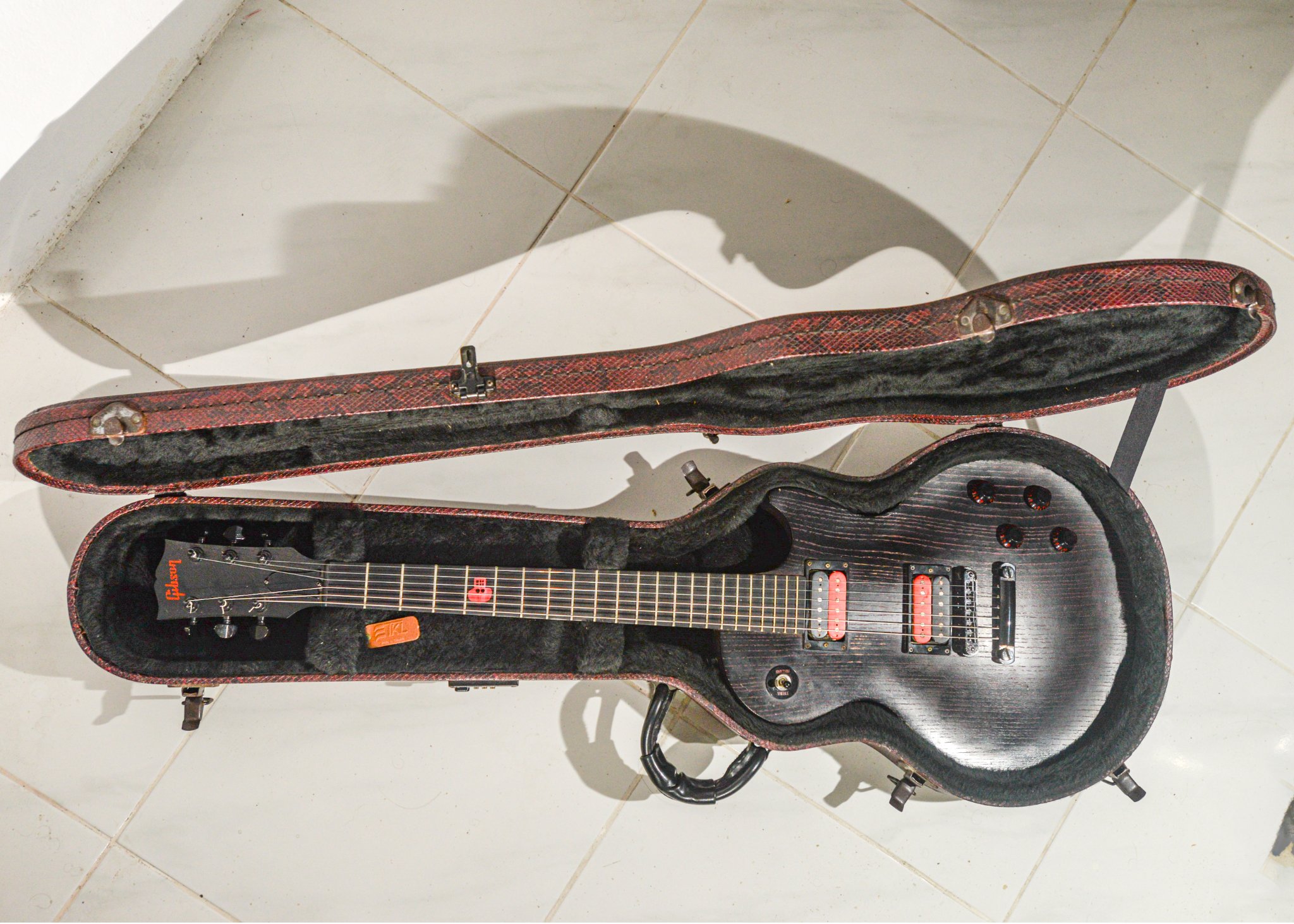 Limited run 2004 extremely rare Gibson Les Paul Voodoo. Including