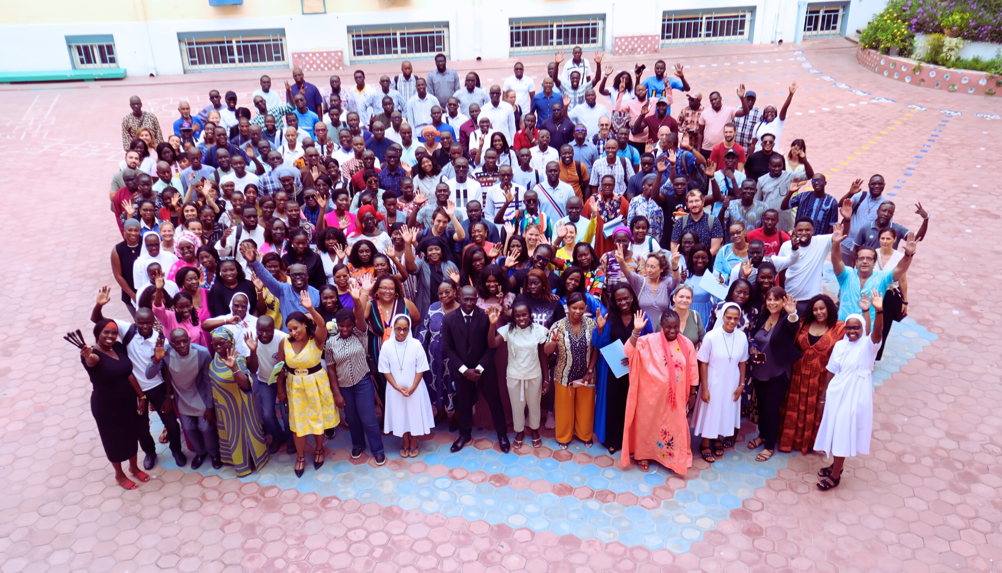 Isja Dakar - 🎓 Cérémonie de Rentrée 2025 à l’Institution... | Facebook