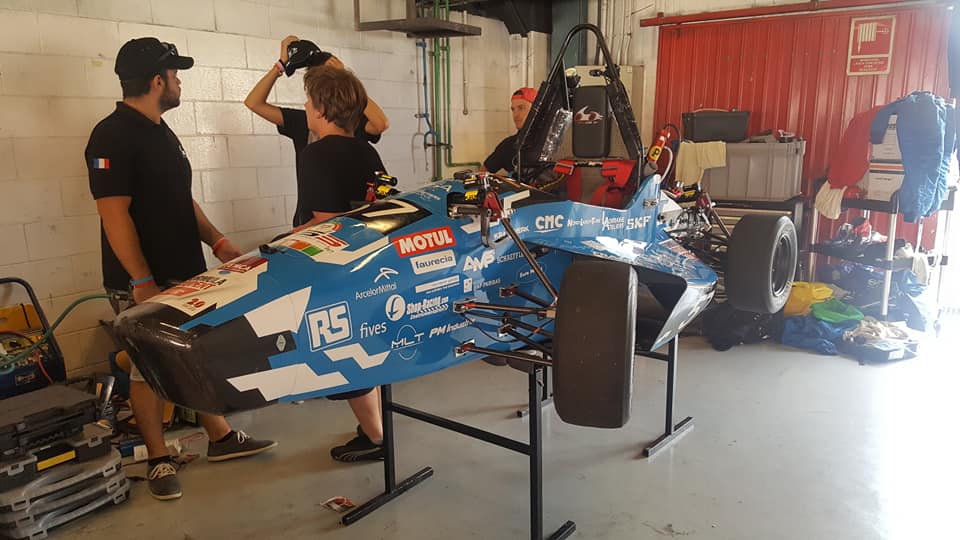 L'équipe de Dragon Spirit est en pleine... - Metz Racing Team