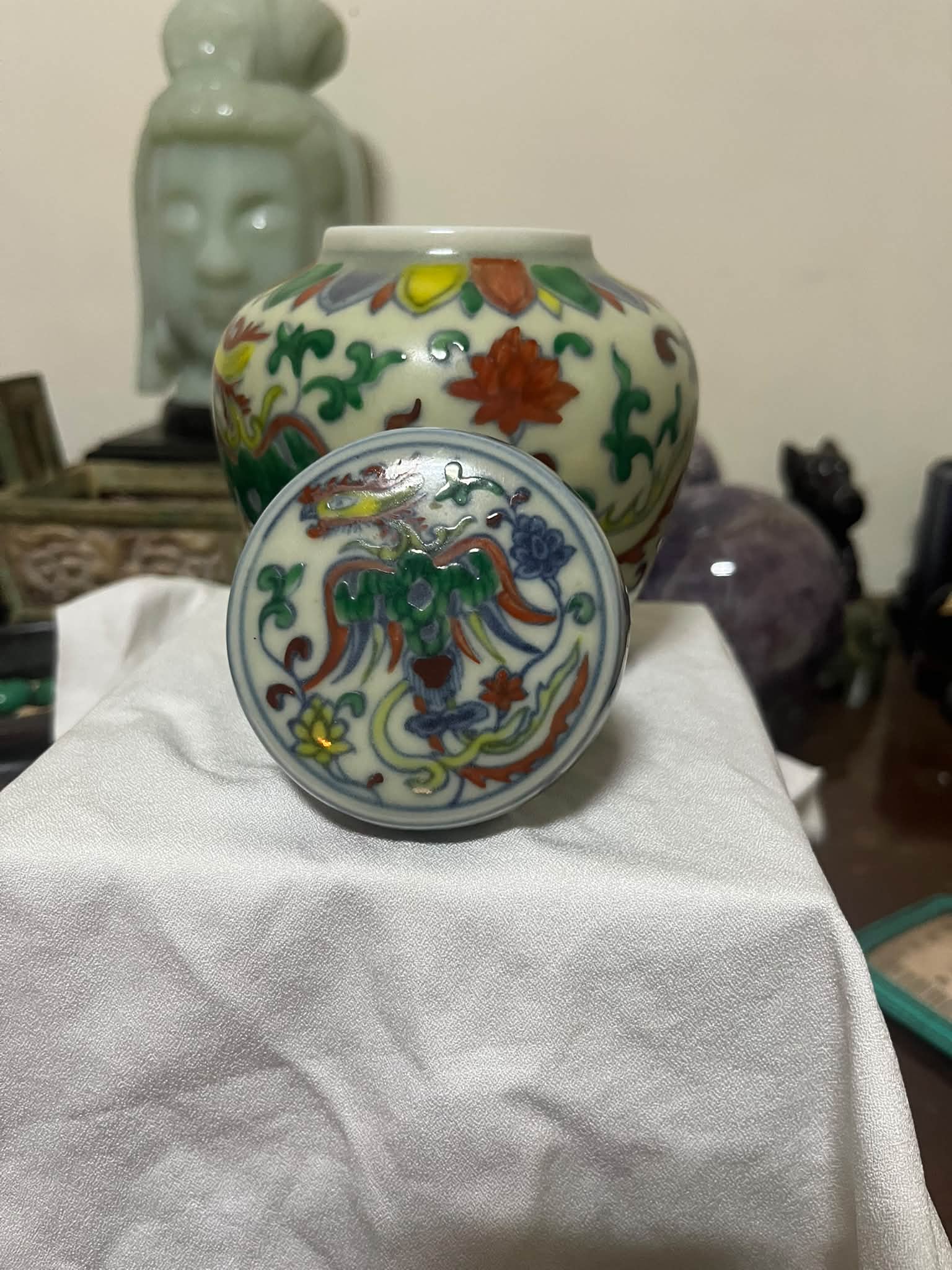 宋汝天青釉“大宋汝窯青龍寺御製” 款玉壺春瓶賞析高27.3、口徑6.9、足徑