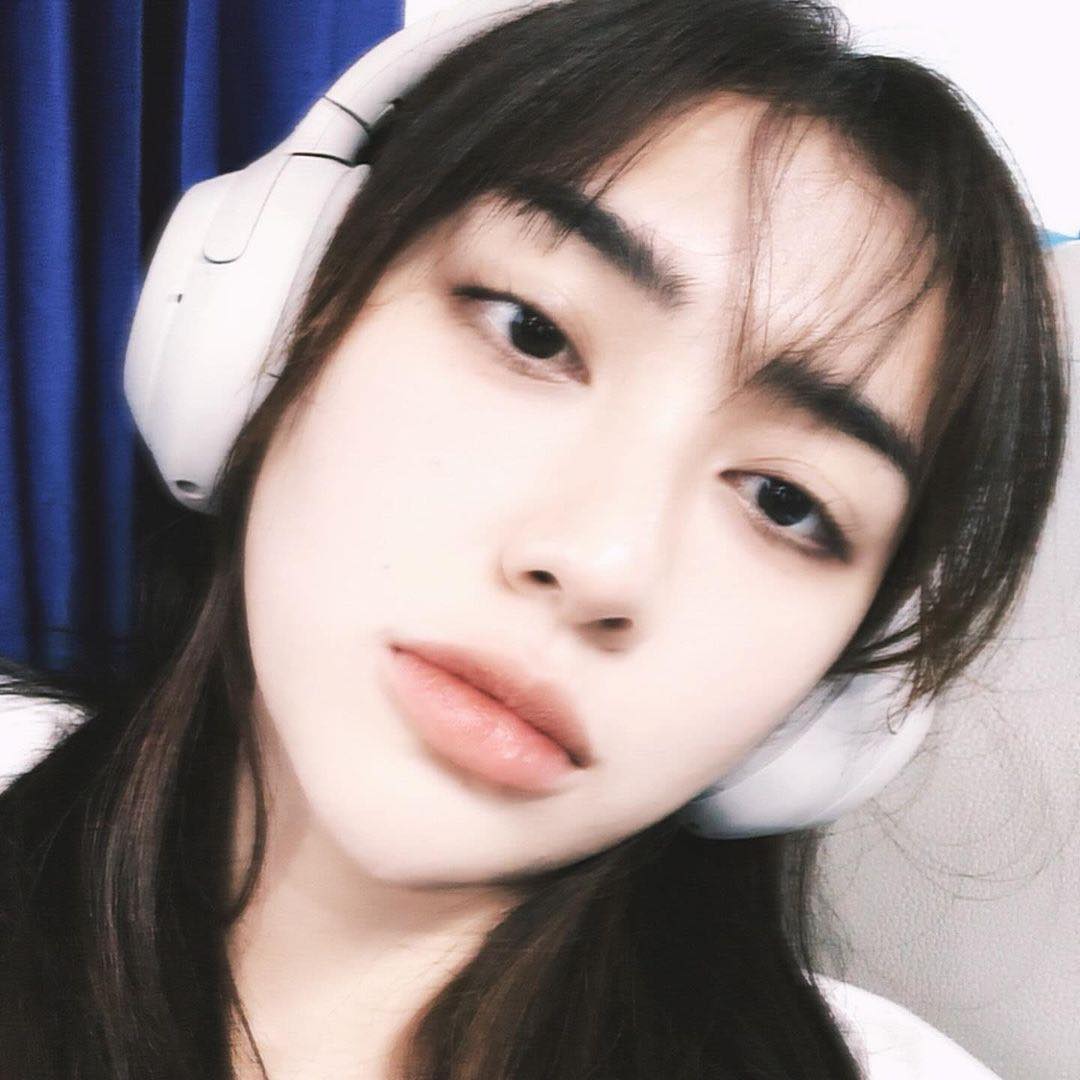 Yolla Yuliana