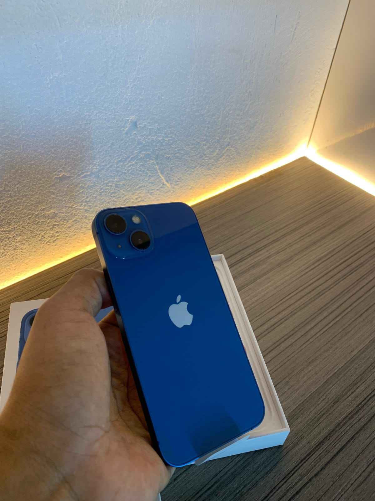 Disponible iPhone 13 Normal Azul 256GB Con Todos Sus Accesorios.🥬 ...