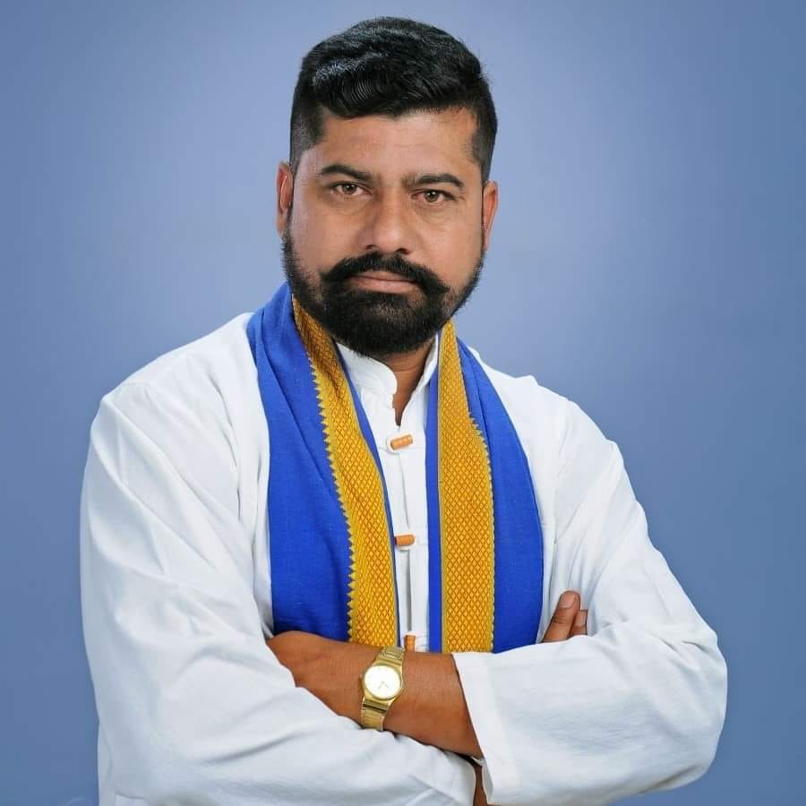Rajesh Rathod Vadodara Sansad | Facebook