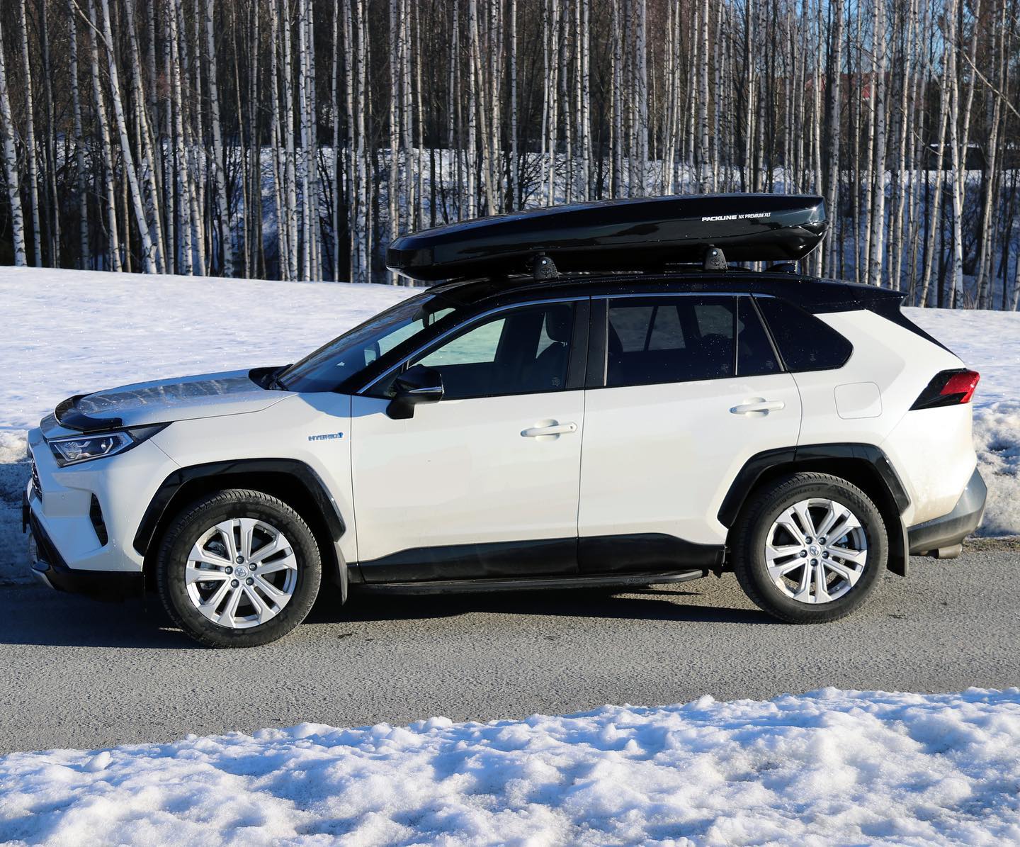 Exizzle-Line - @packline_roofbox 話題の新型RAV4に。 装着モデルはNX 