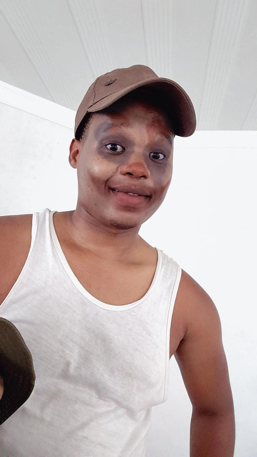 Vkay Mzobe