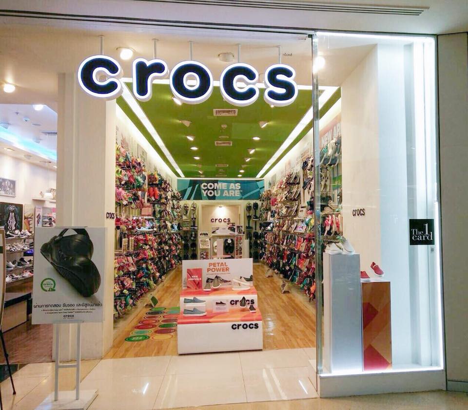 Crocs - ชี้พิกัด! Crocs สาขาลาดพร้าวก็มีนะจ๊ะ... | Facebook