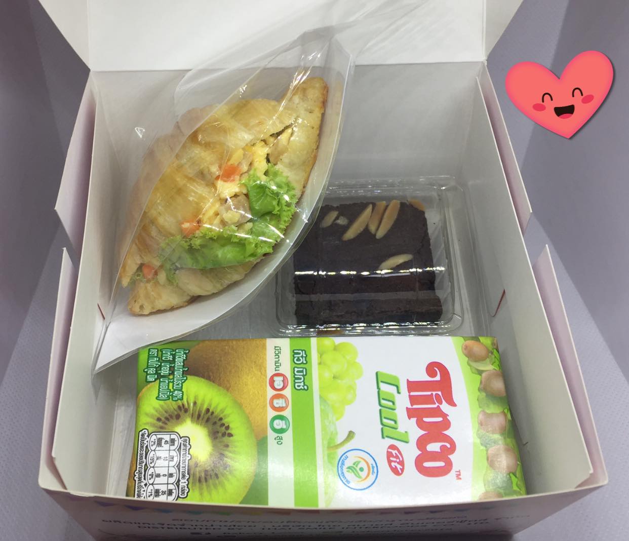 #ปีใหม่สั่ง Snack Box ไปเลี้ยงที่ออฟฟิศหรือที่บ้านได้นะคะ... #ของดี มี ...
