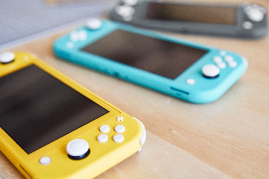 Nintendo Switch Lite 3色セット Just announced: Nintendo Switch Lite, coming 20 September in 3