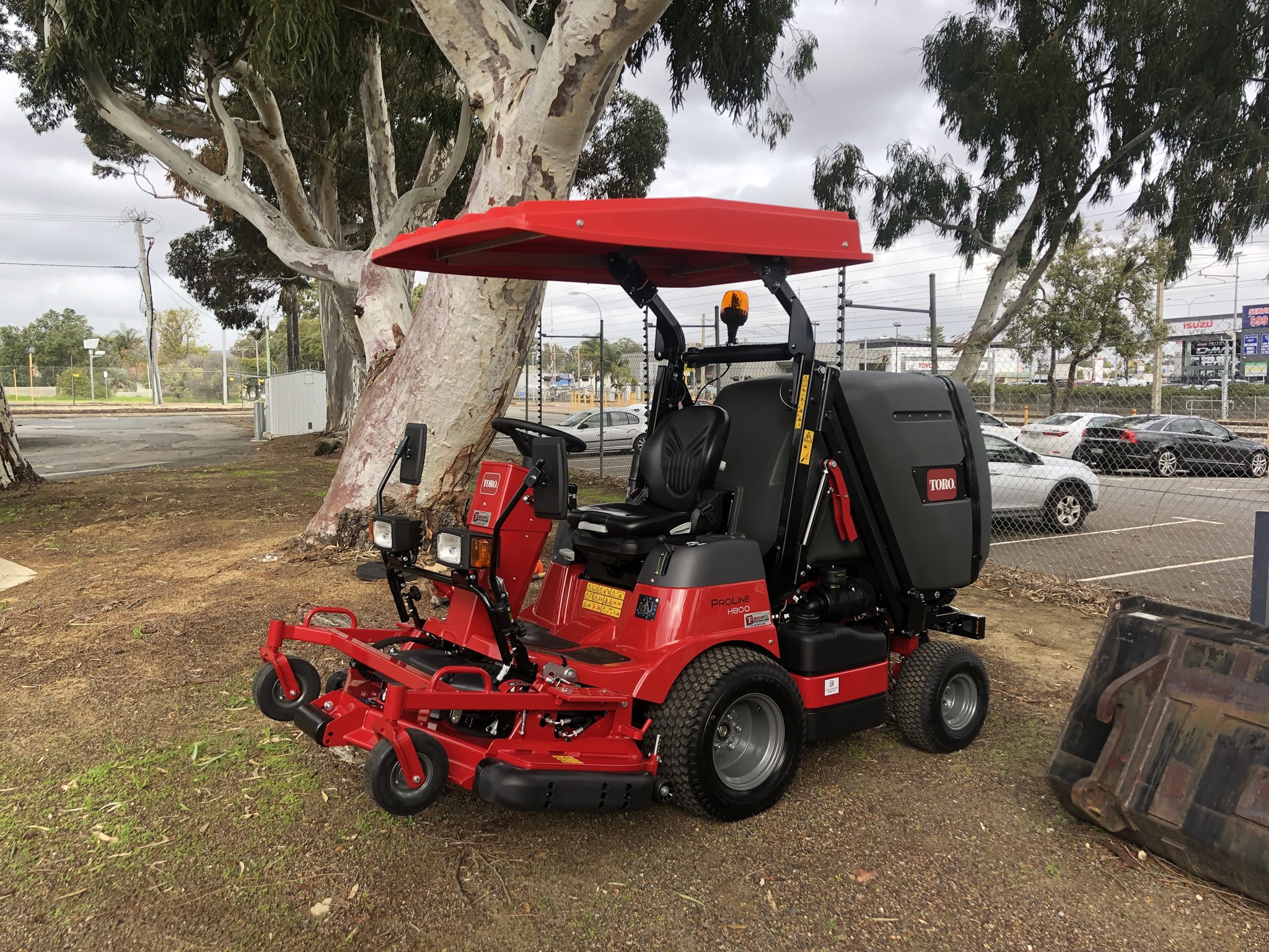 Toro 74010 HDX Pro Series mower bagging system