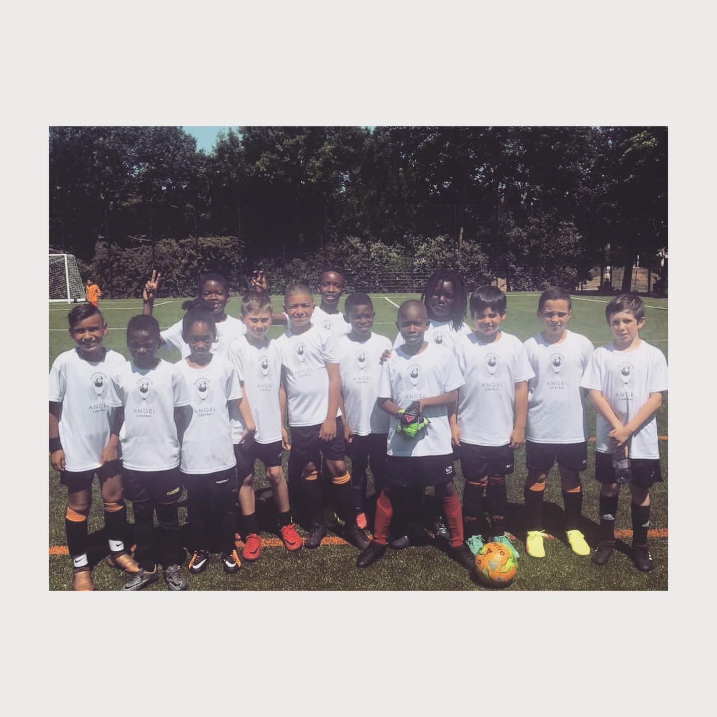 Isledon Wolves FC