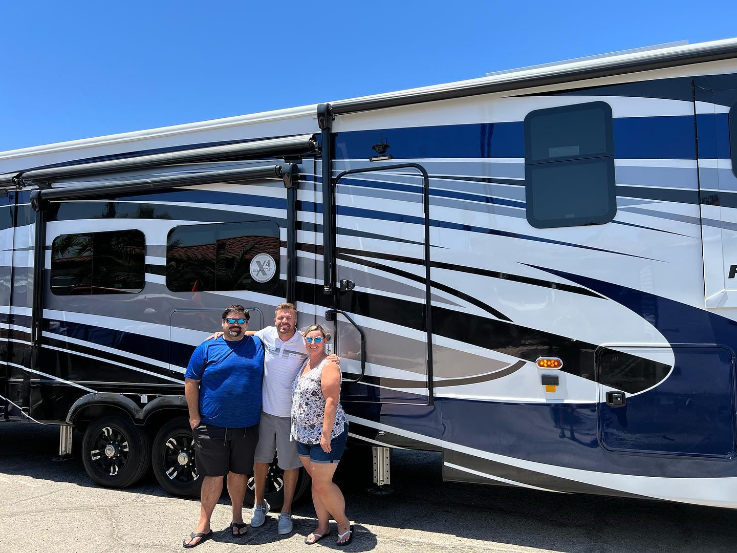️🤍💙 MEMORIAL WEEKEND DELIVERY #2!!!... - Pink Flamingo RV
