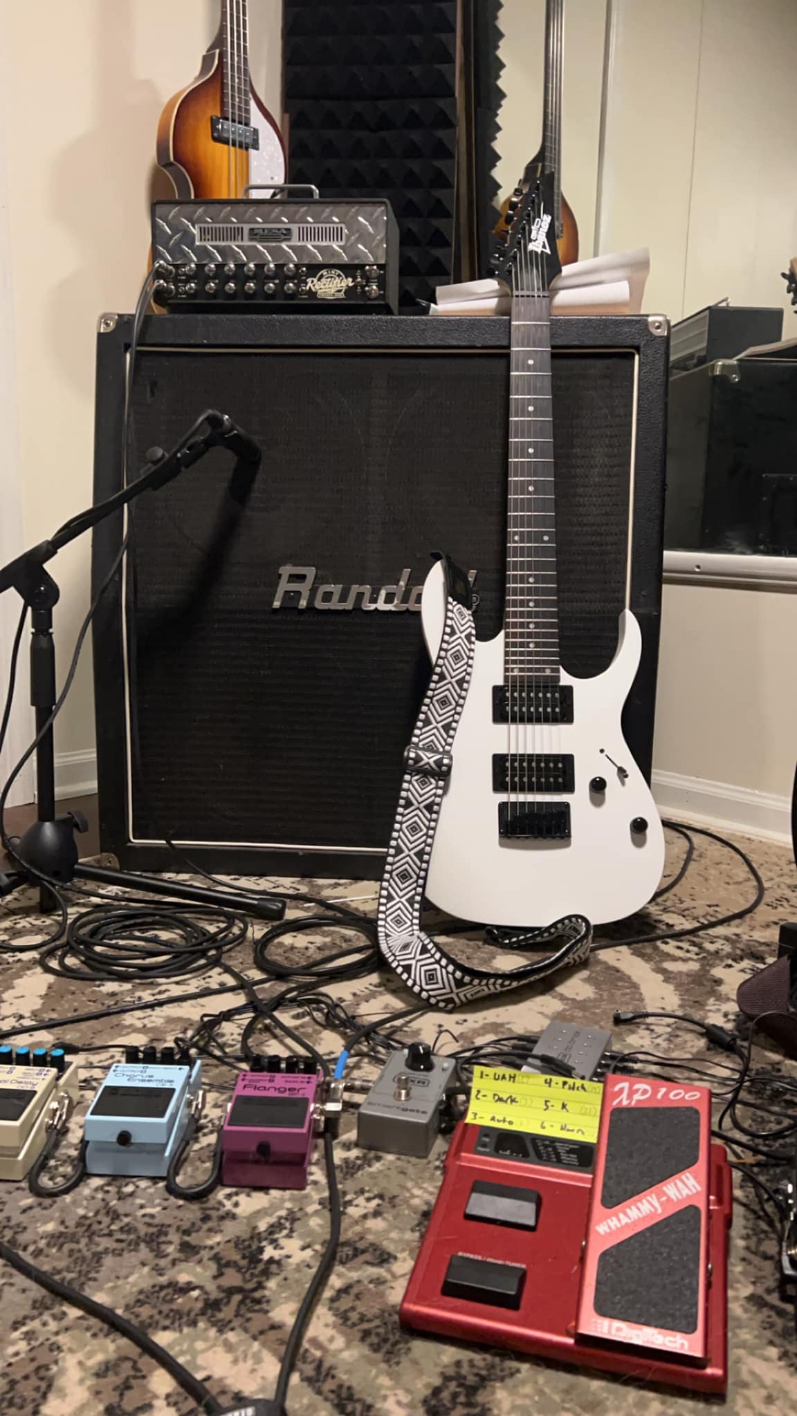 roland space echo pedal BOSS RE-202 | Tape Echo Delay Reverb Effects | Modern Recreation of the Legendary RE-201 Space Echo | True Stereo | Spring Reverb 6-device-name_samsung-galaxy-tab-s2-9-7 Color:Smoke Col 1 analog tone echo of Korona Postbox für Pakete