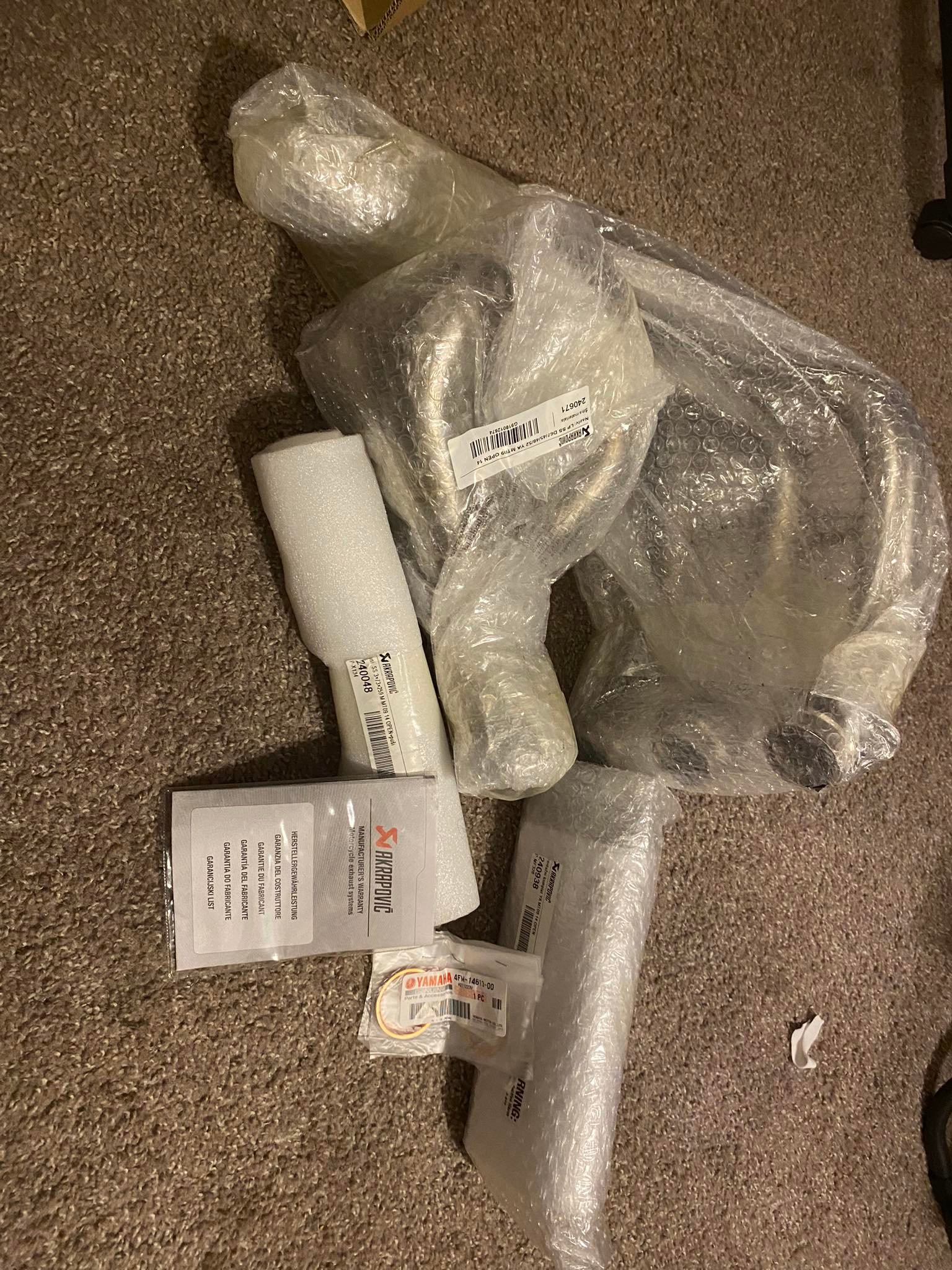 Hey guys new here, I've got a 2014-2019 MT-09 Akrapovic exhaust