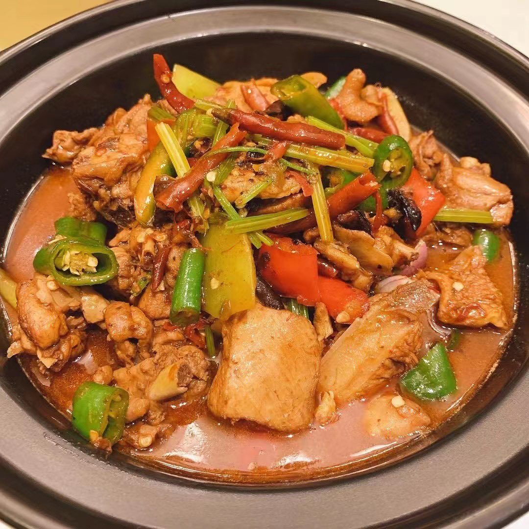鸡公煲的香味已经溢出来啦😆 美味开胃还下饭！... - XIANG XIANG 湘香湖南菜 | Facebook