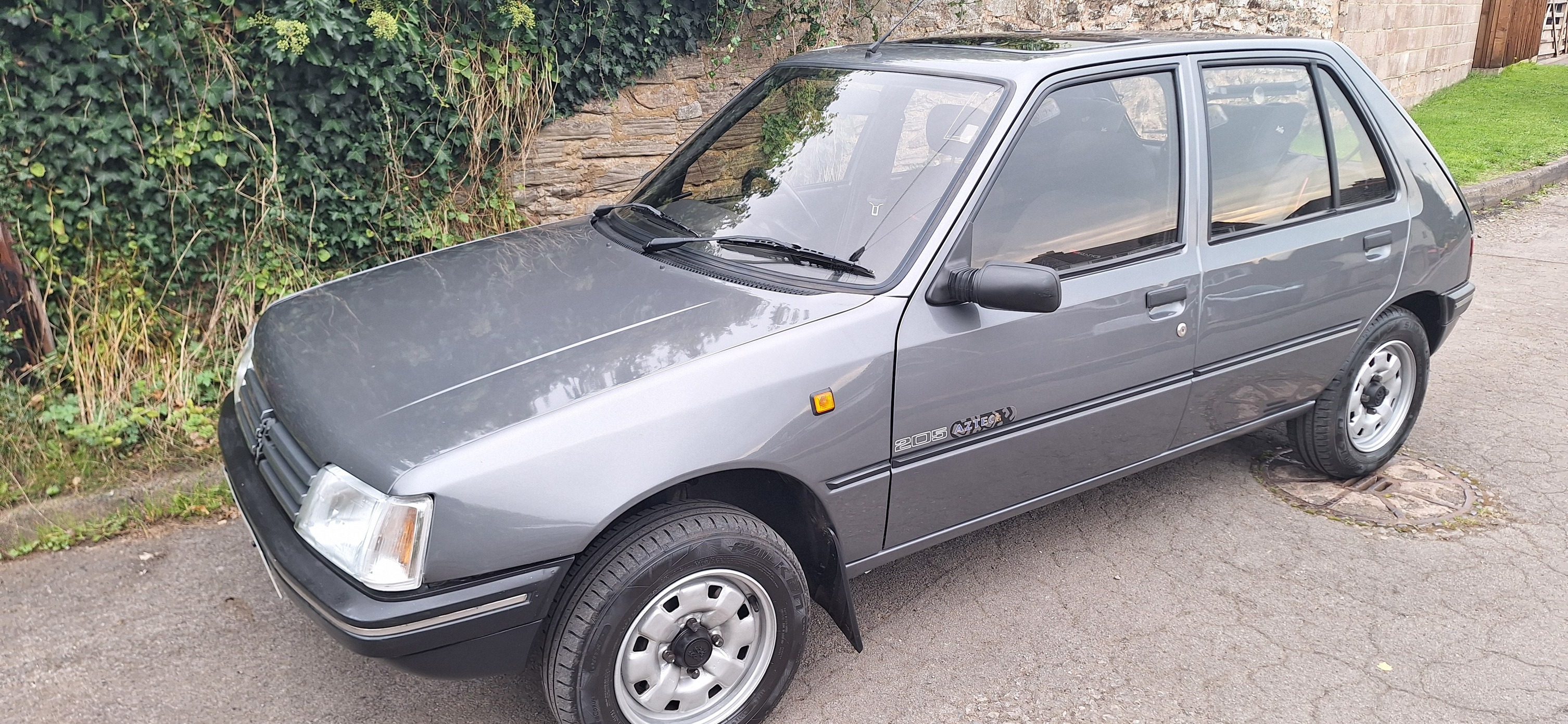 プジョー Rare 1.8d Aztec 5dr car spotted on UK roads