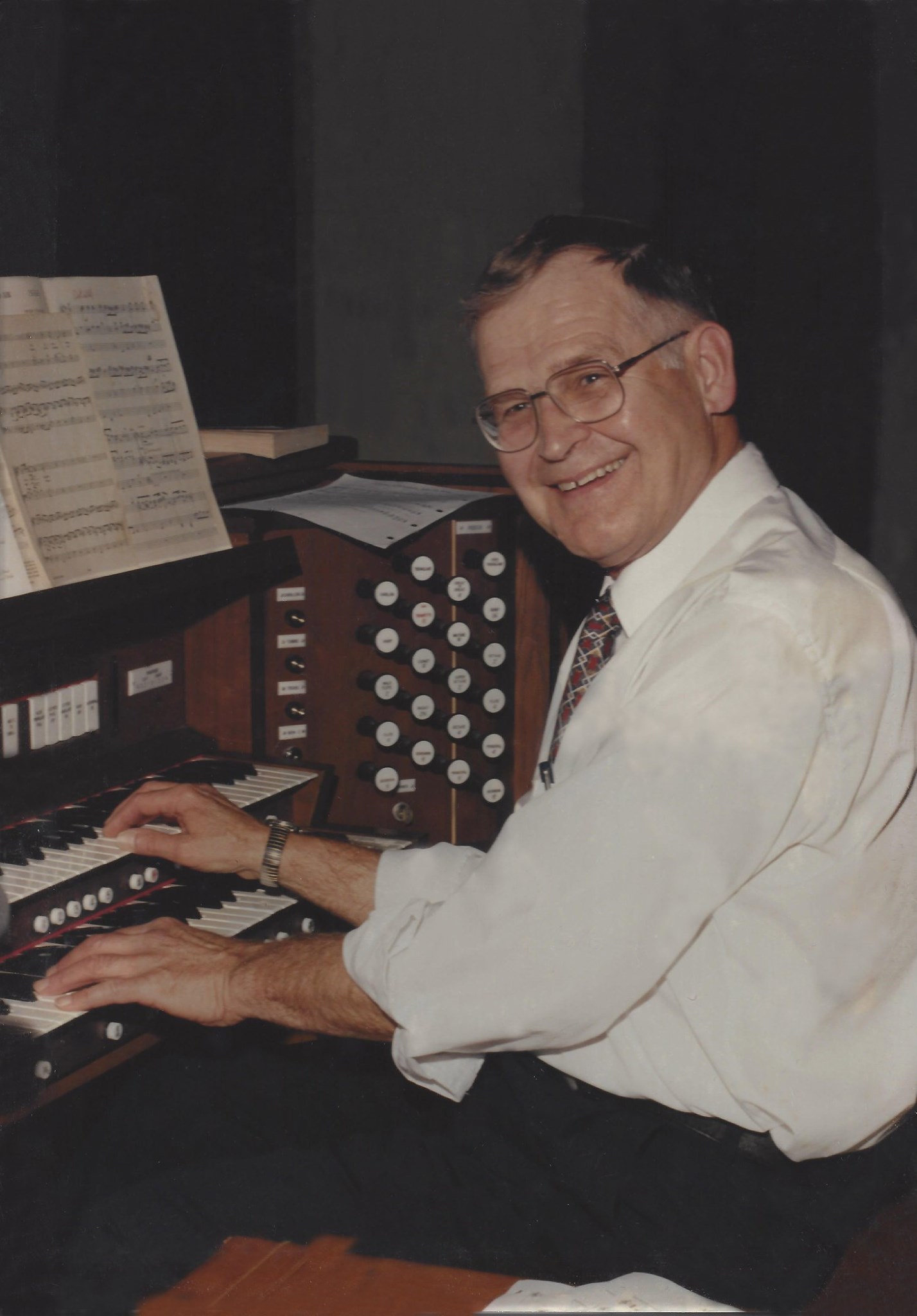Lester L. Jay Blaser Jr.'s obituary.
