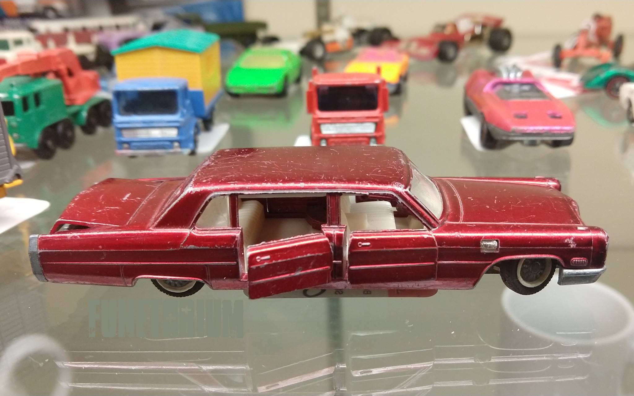 ミニカー SIKU社 「CADILLAC-FLEETWOOD 75 V265」 Funetorium - Rare vintage 1:55 diecast red '66 Cadillac Series 75
