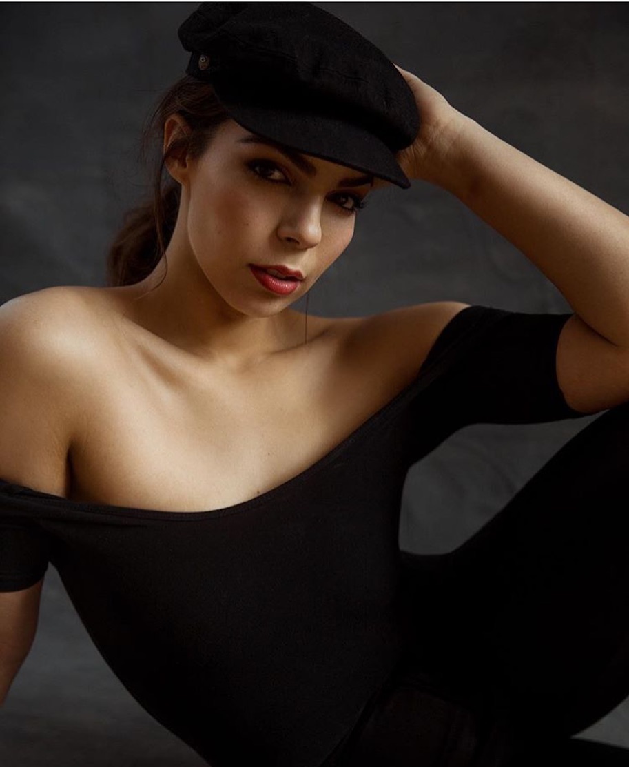 Rosa Barney, Curve Model