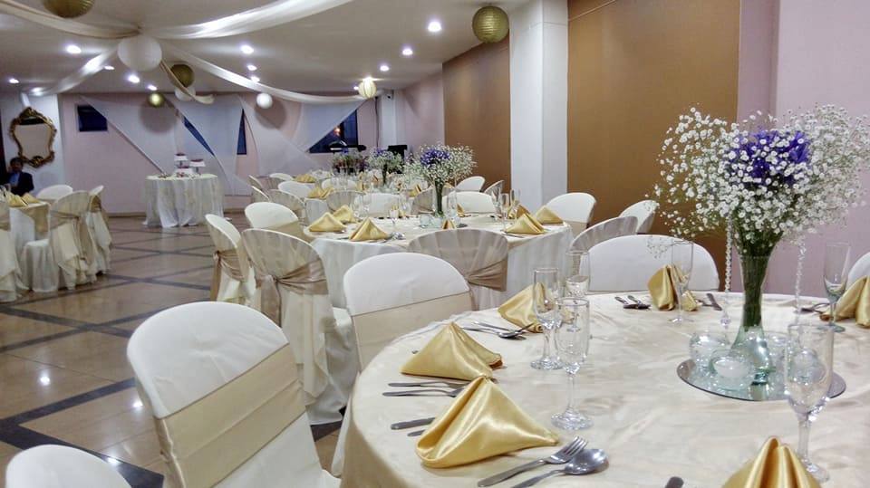 Fiestas Premium - El TALIT es un manto con flecos en sus... | Facebook