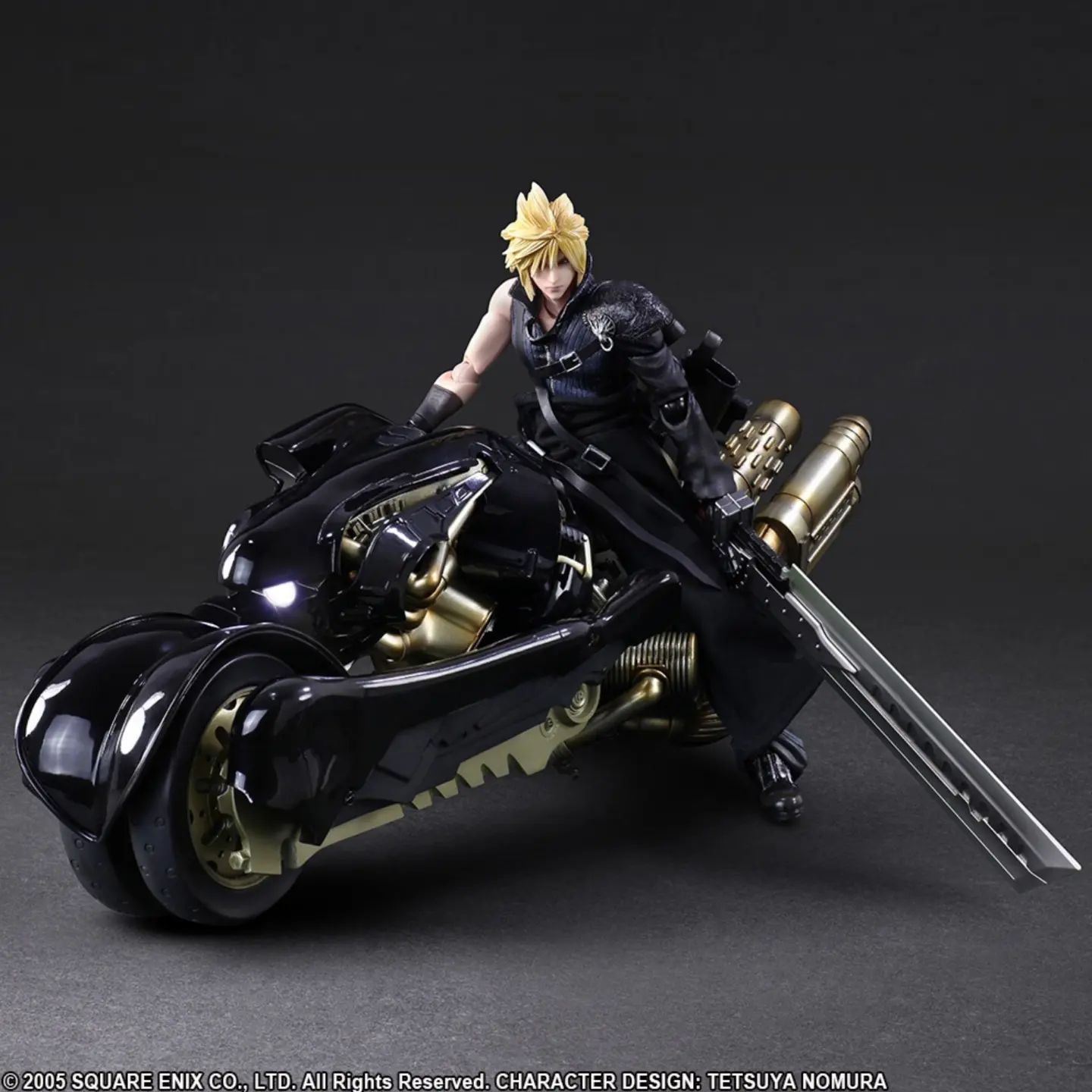 🐺 Accessorize as Cloud Strife would with the special edition