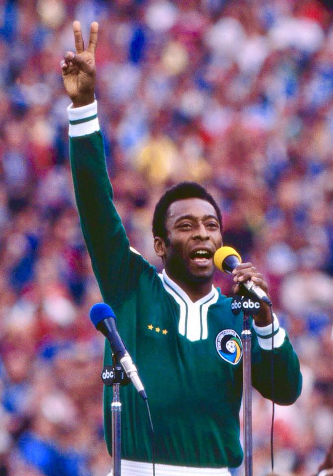 Pele's last game at Giants Stadium in 1977