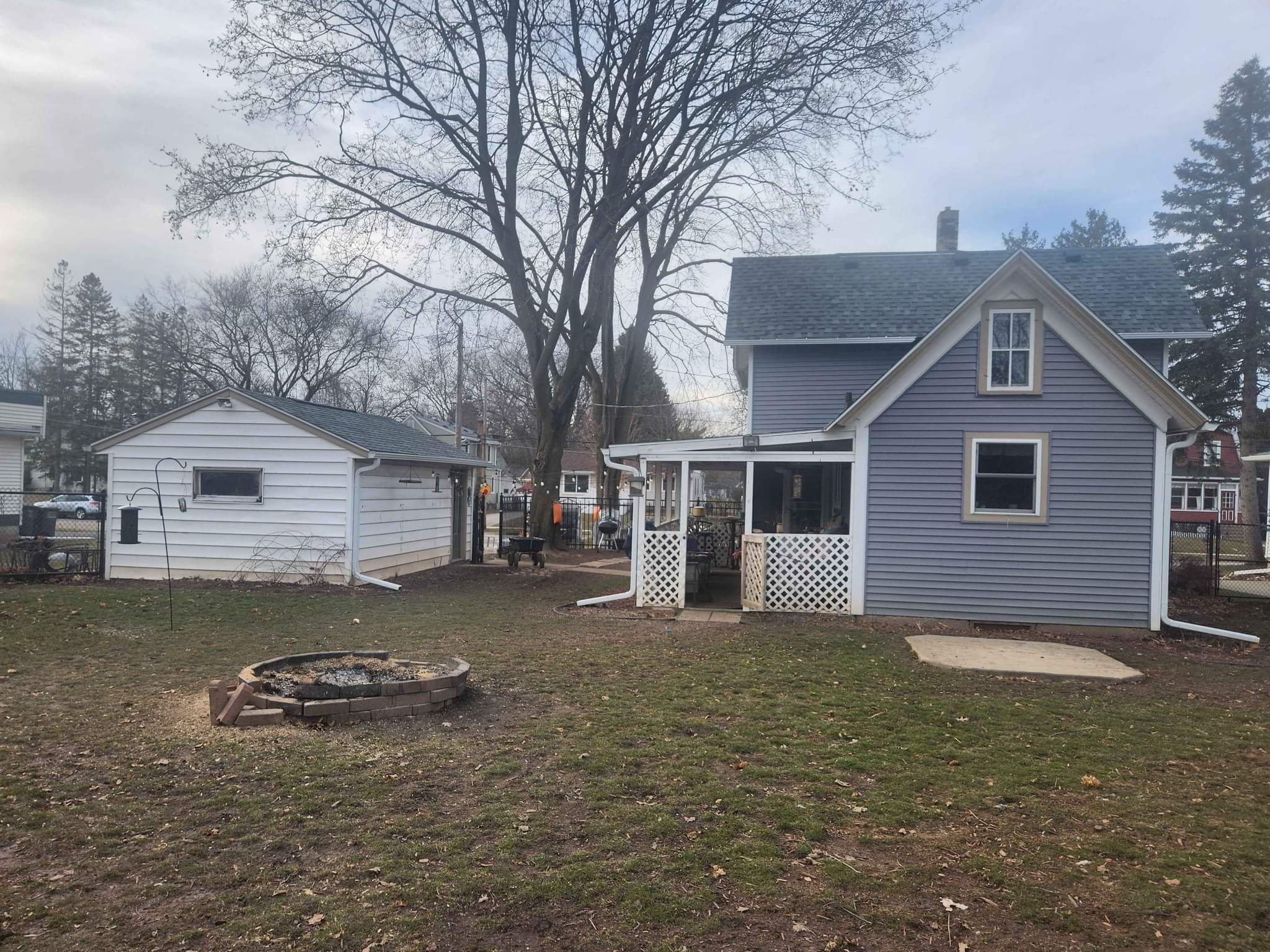 3 Beds 2 Baths House Property Rentals Oconomowoc, Wisconsin