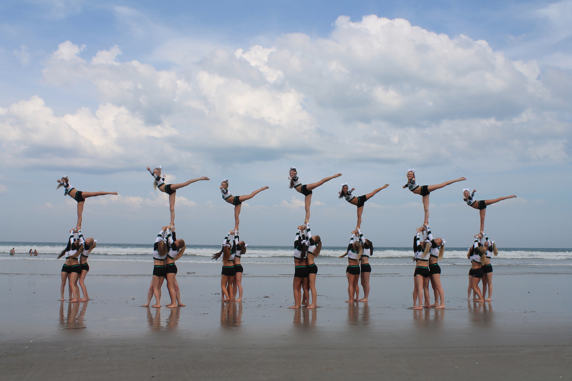 charmers-cheerleading-rykkinn