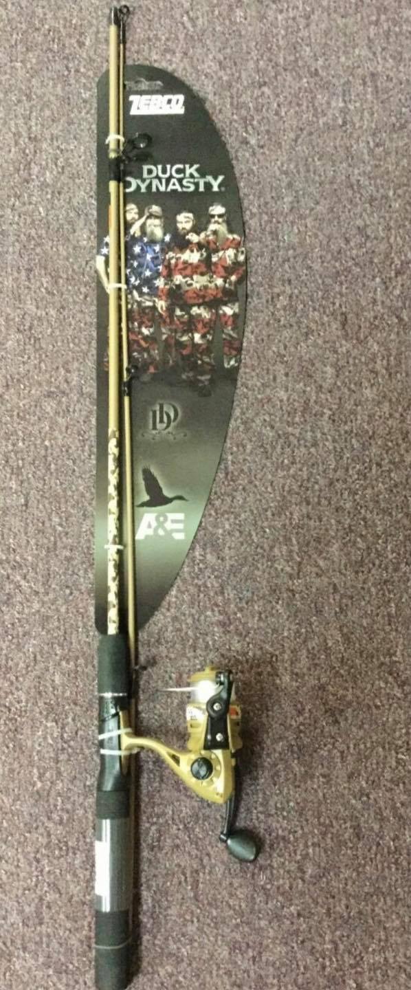 duck dynasty fishing pole Commander Crappie Trolling Rod 14 foot (3 sections) it was a natural fit to bring their great brands together Godwin Hangs It Up -
