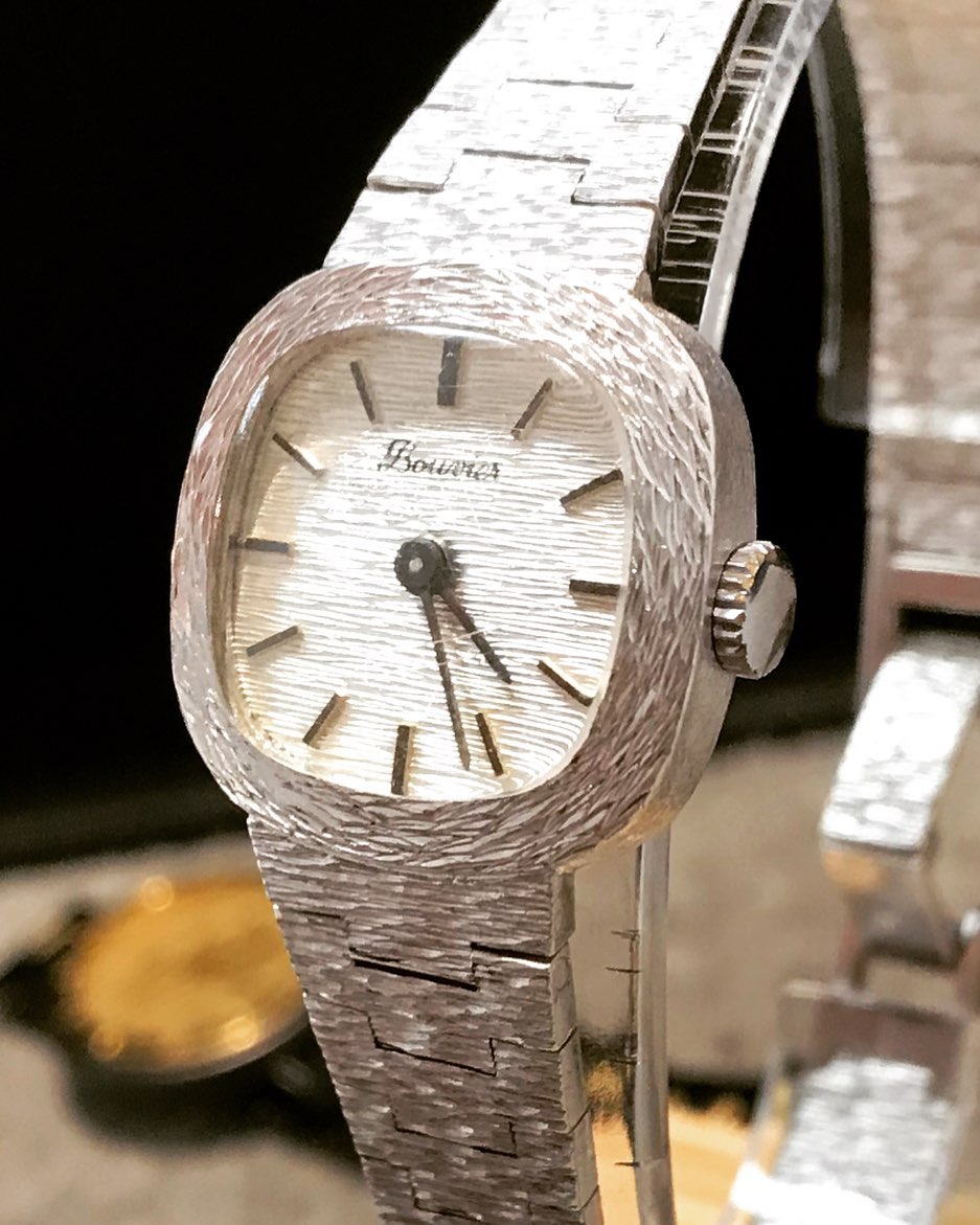 Montre Femme Augis Années 60 En Argent - Vintage - Occasion - Montre Bracelet Rétro