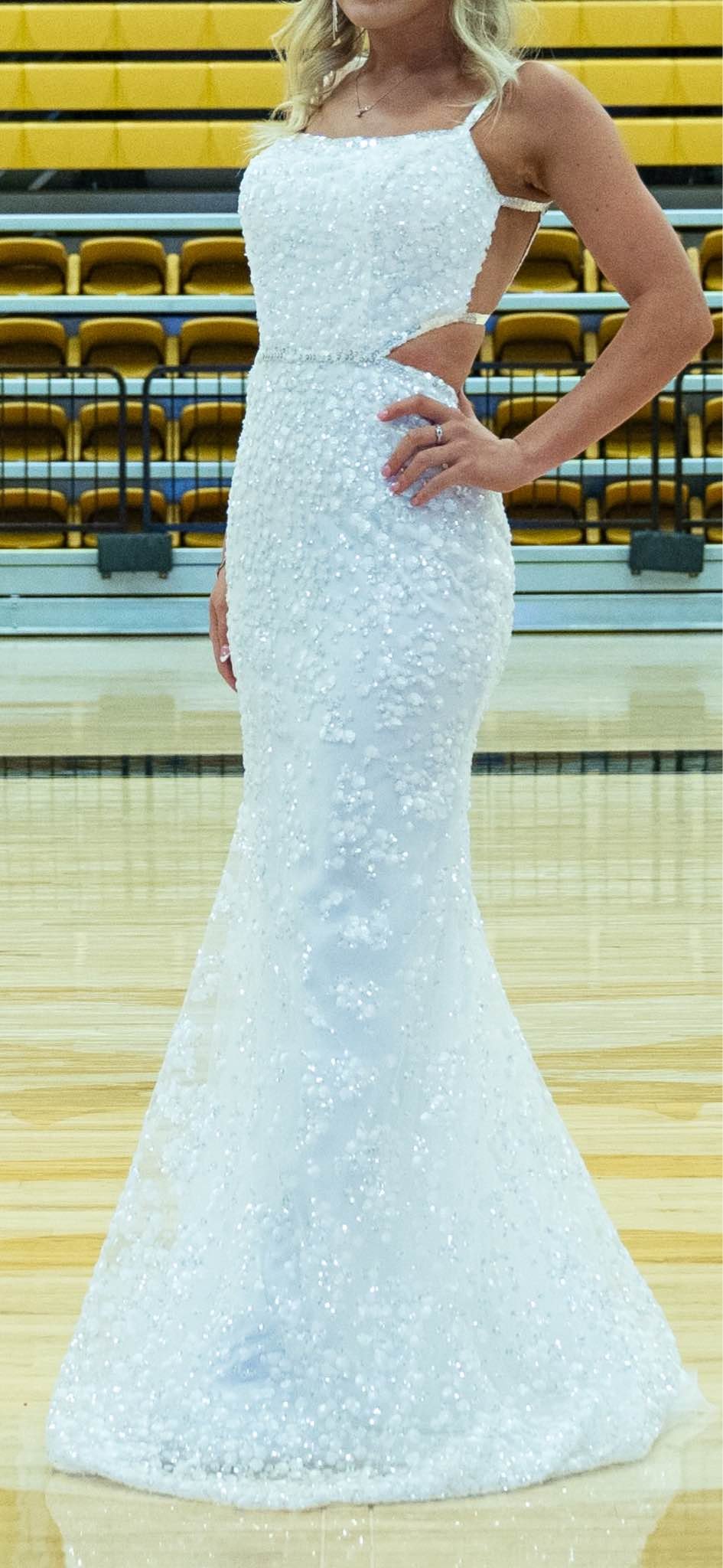 White Dresses for sale in Conway, Arkansas