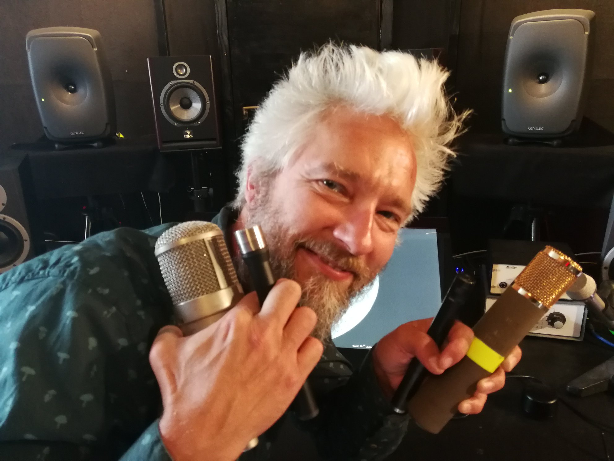 Tikke Takke - Her har vi Bjarke Slot 🎤🎧🙋🏽‍♂️ Han er tekniker, musiker ...