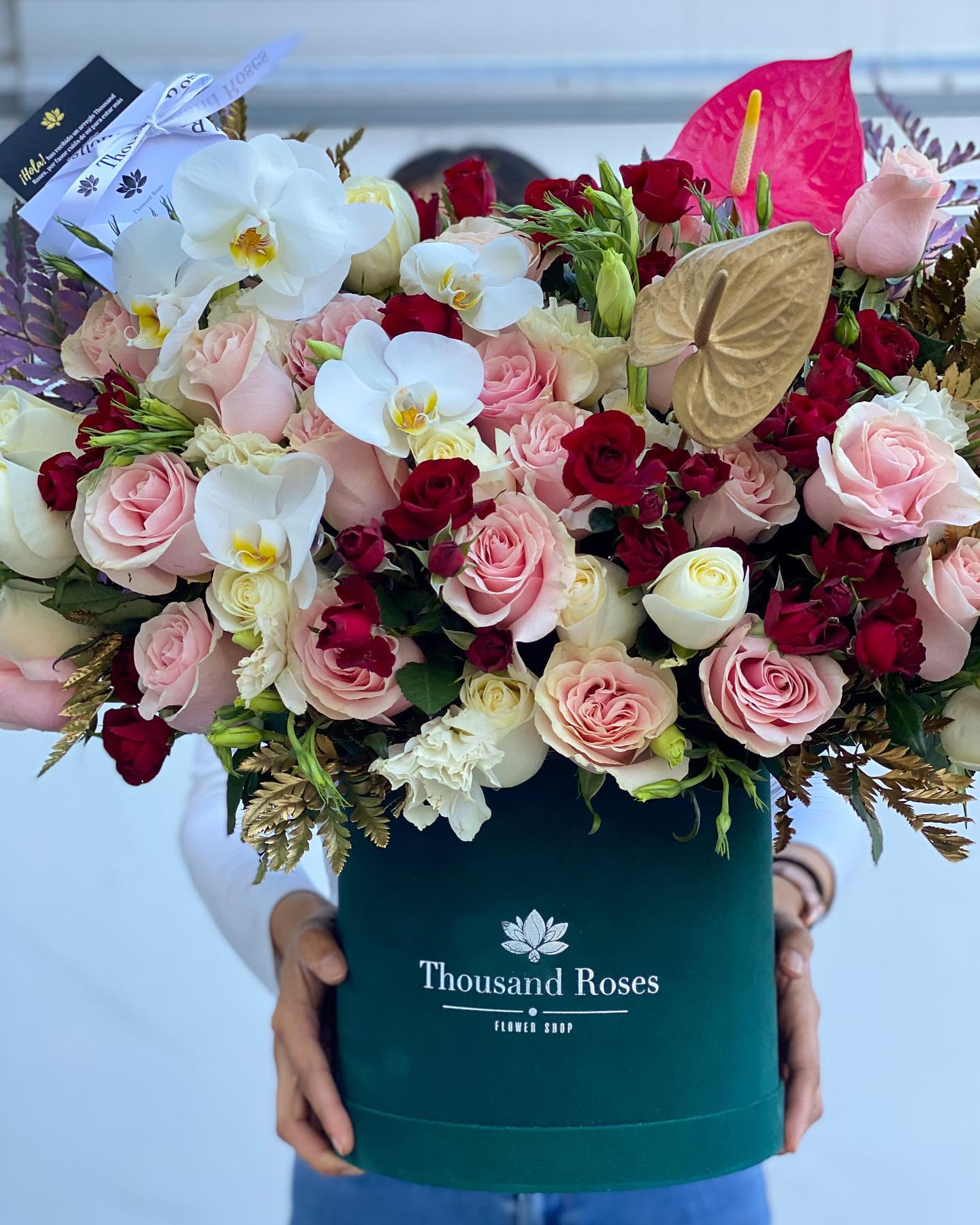 Thousand Roses - Les recordamos que pueden pedir distintos... | Facebook
