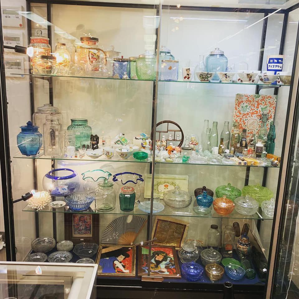 The Meiji era, the Taisho era, the Showa era. I display a good old