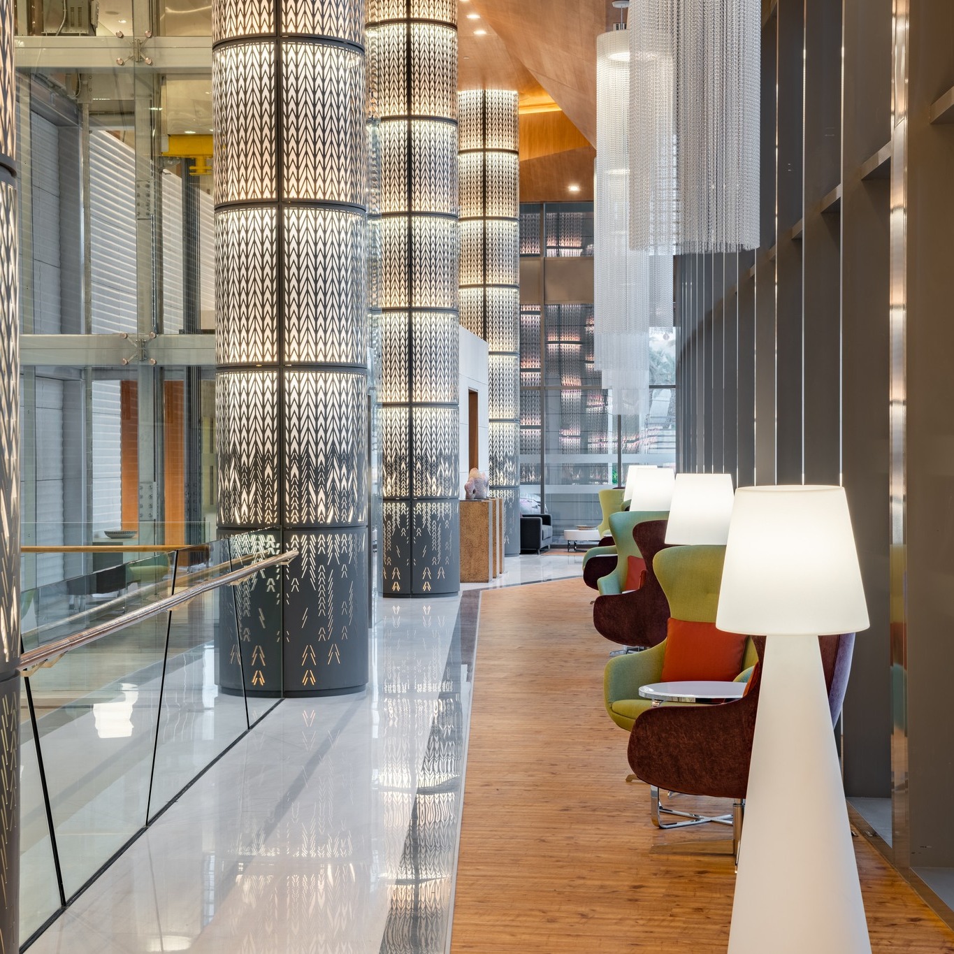 Radisson - انغمس في أروع التصميمات الداخلية و في العالم الإستثنائي ...